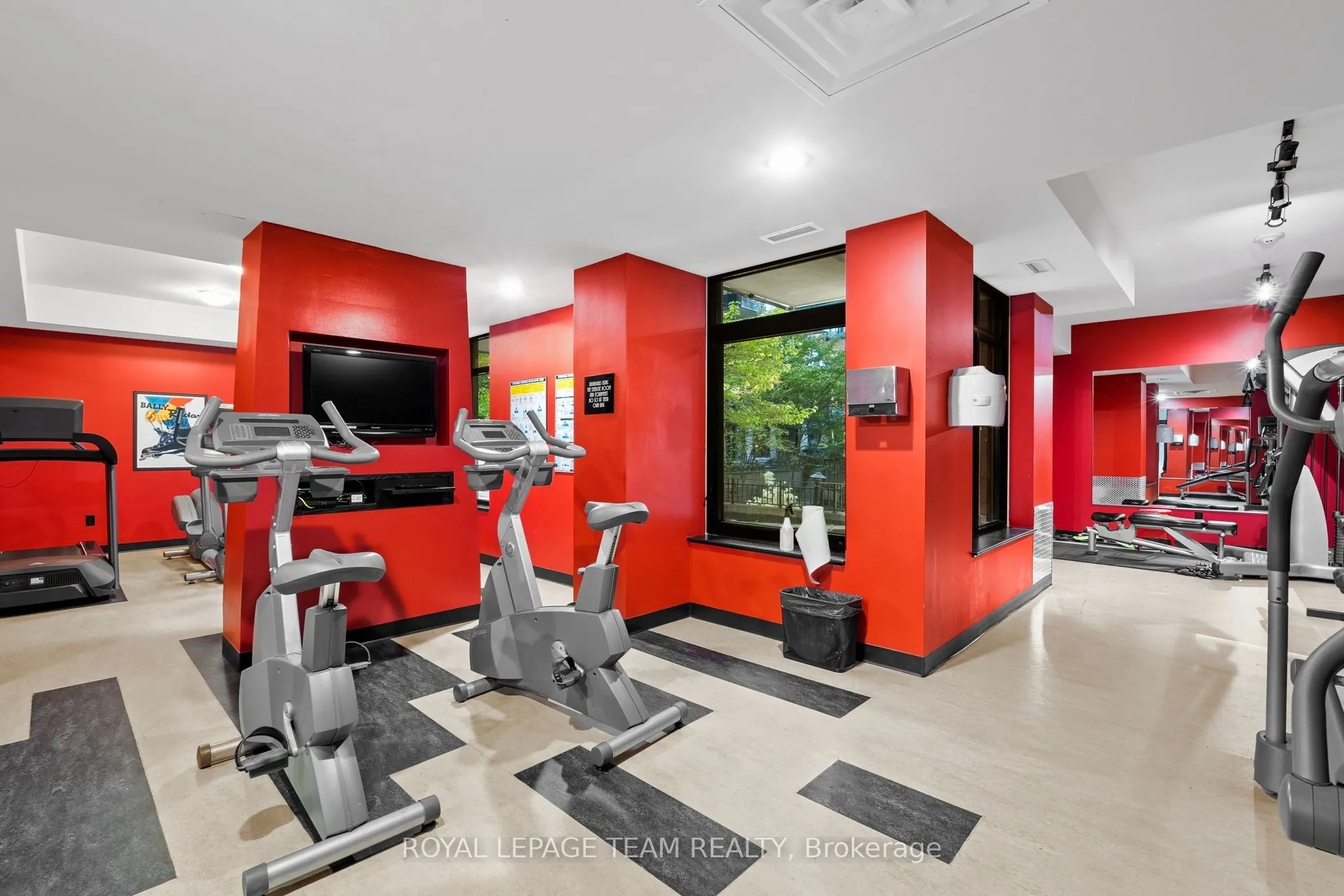 245 Kent Street, #407