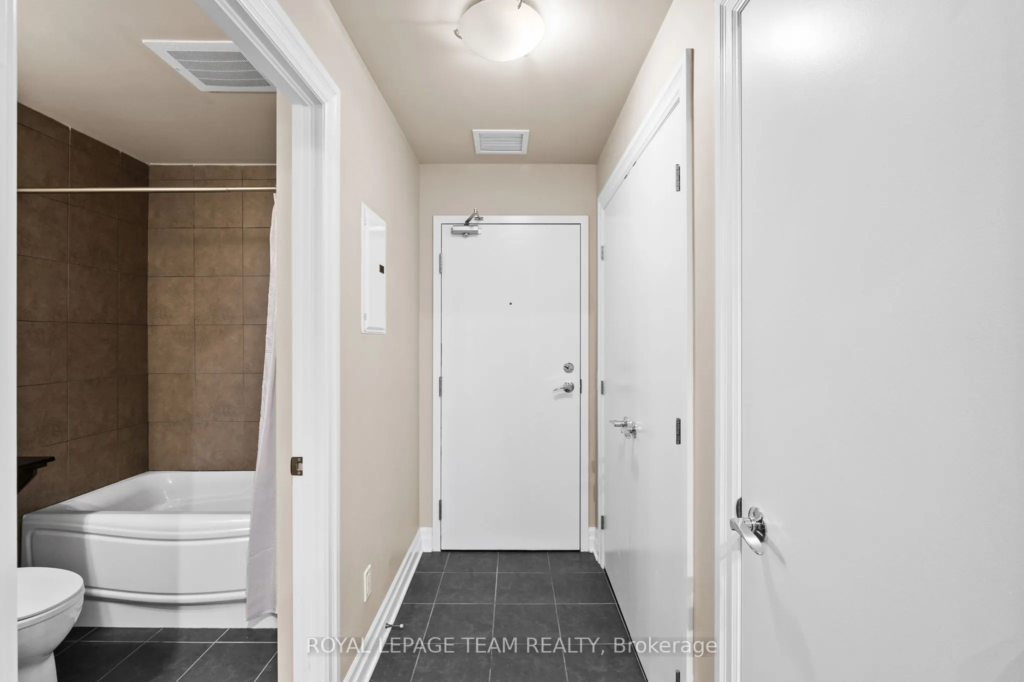 245 Kent Street, #407