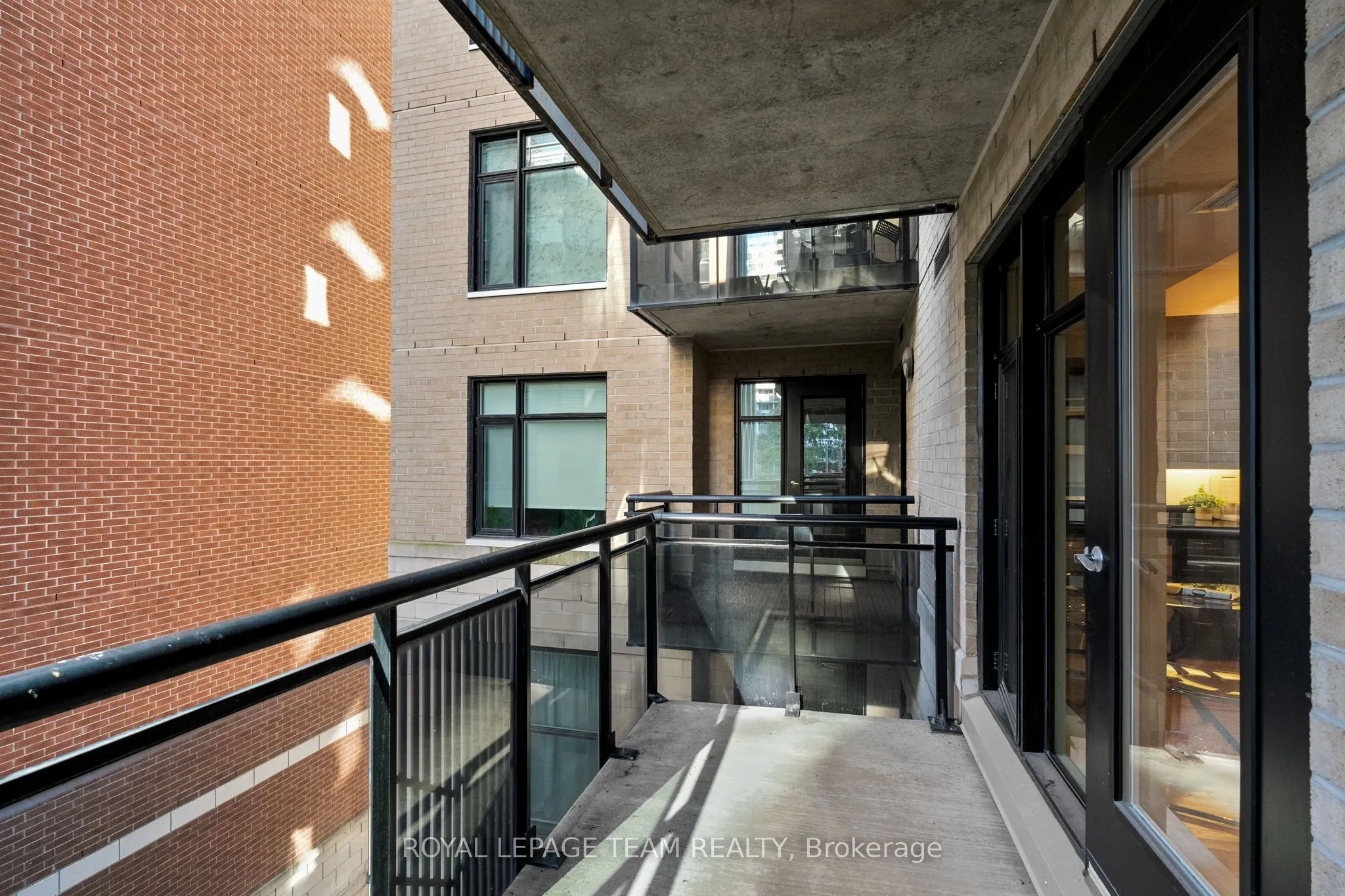 245 Kent Street, #407