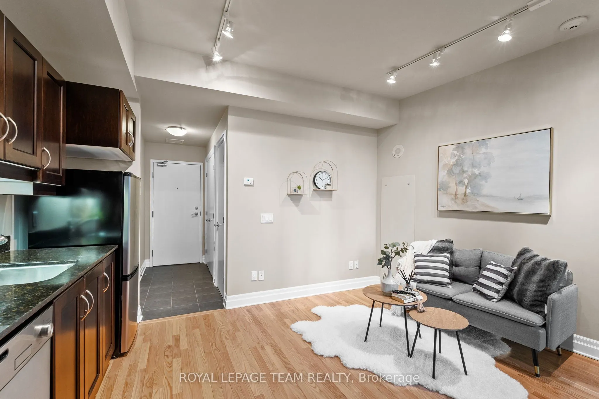 245 Kent Street, #407