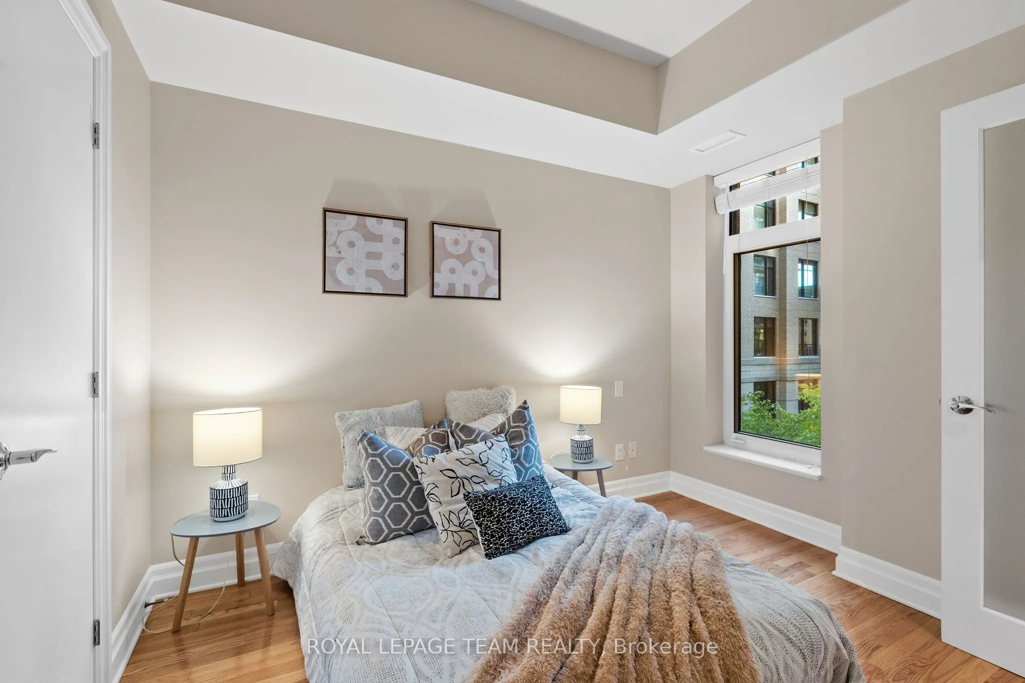 245 Kent Street, #407