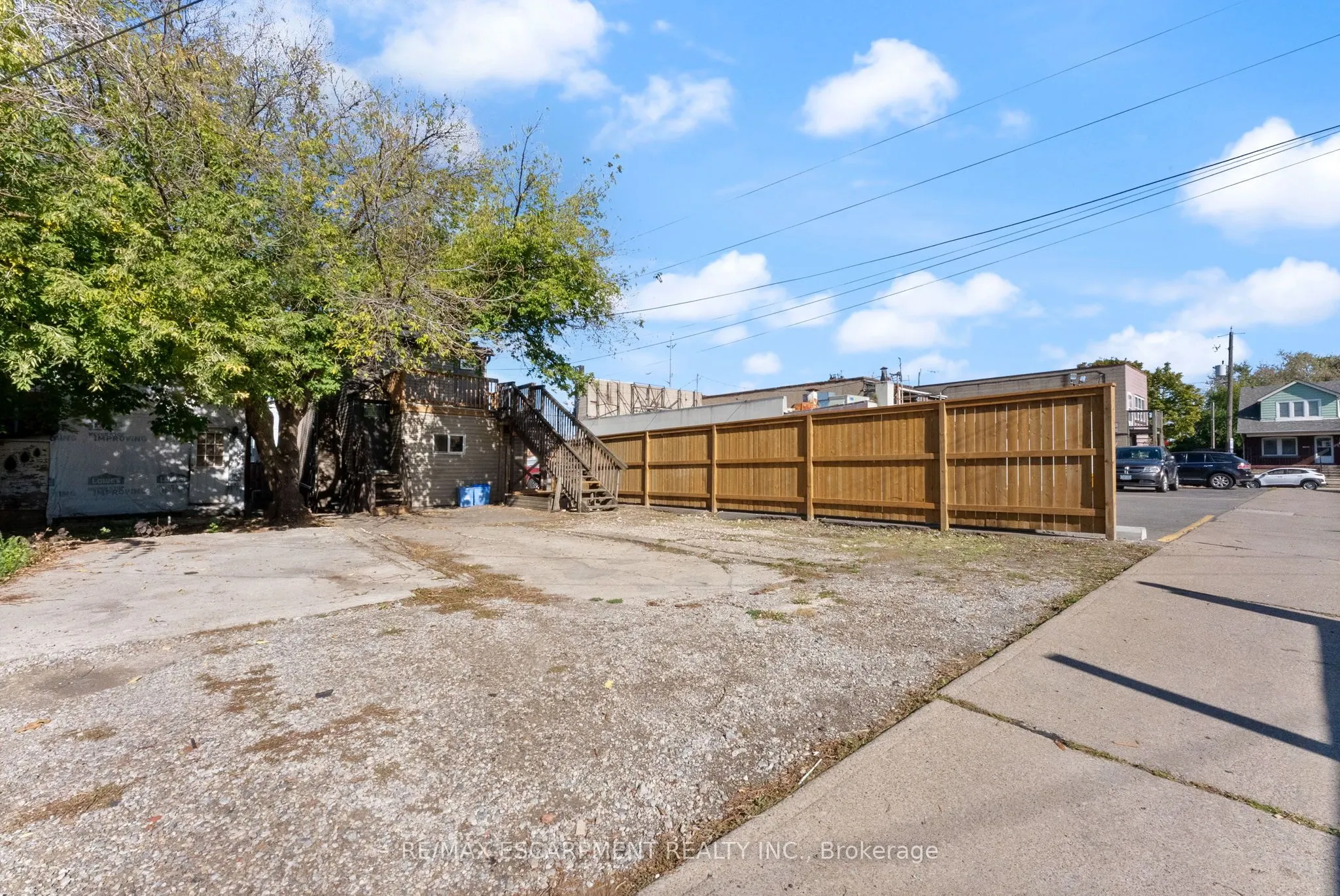 940 Barton Street E