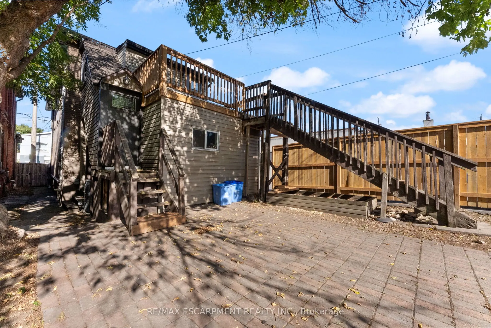 940 Barton Street E