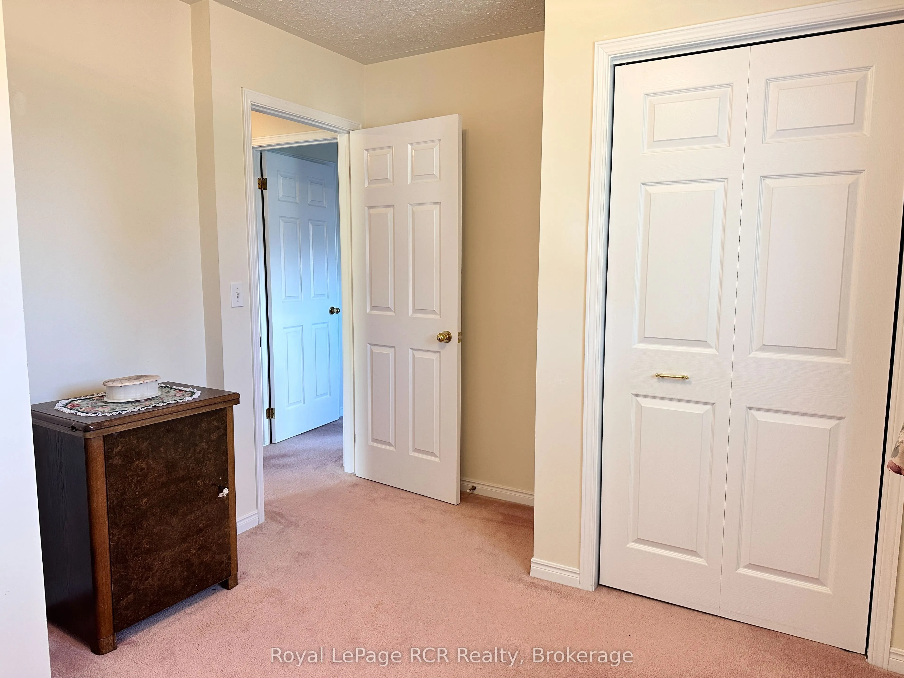 218 4th Street Crescent