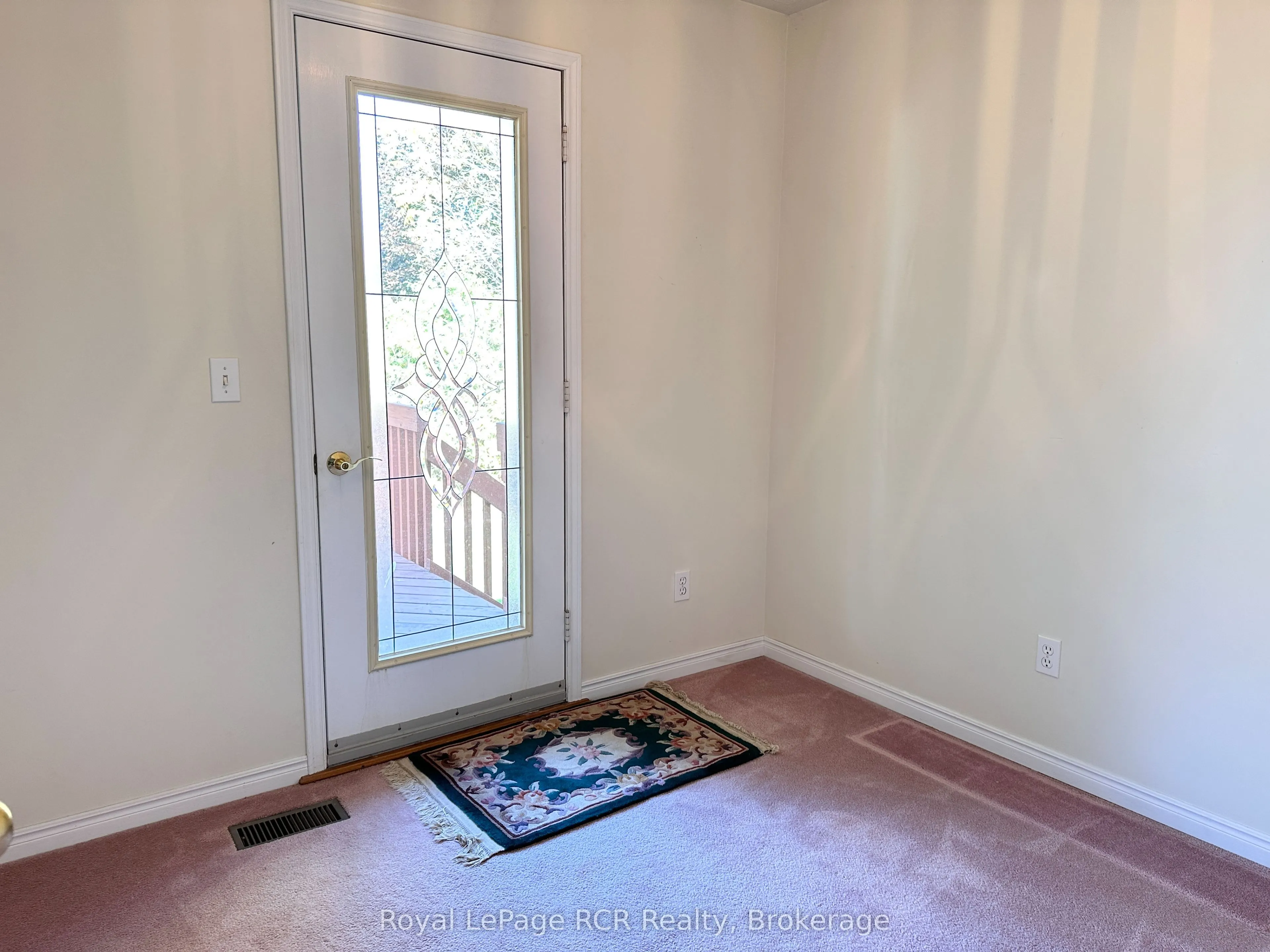 218 4th Street Crescent