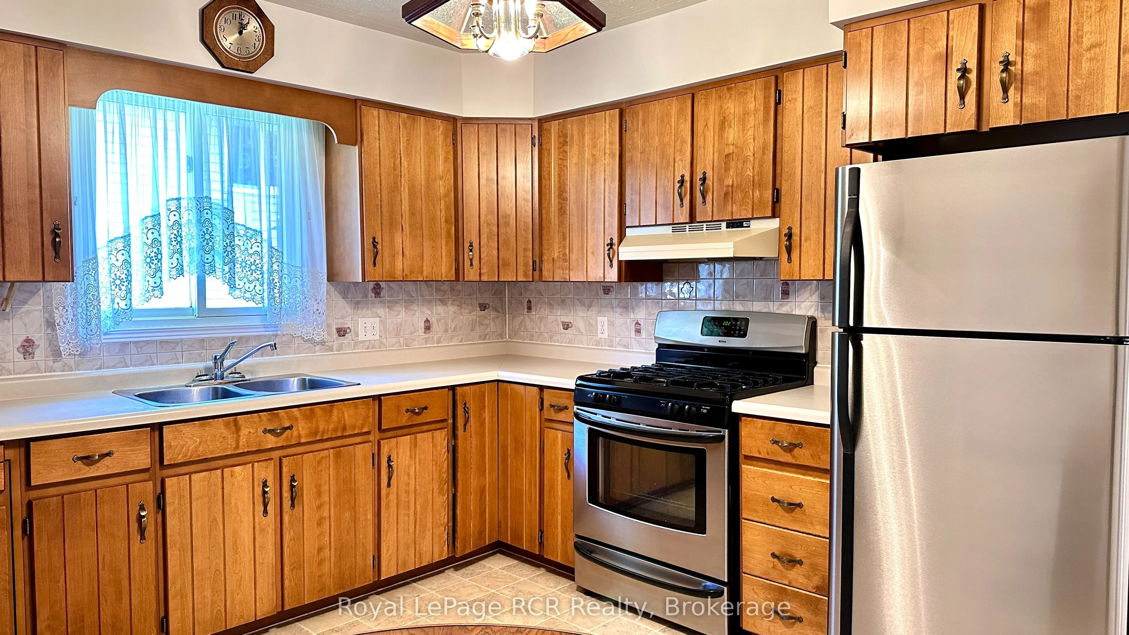 218 4th Street Crescent