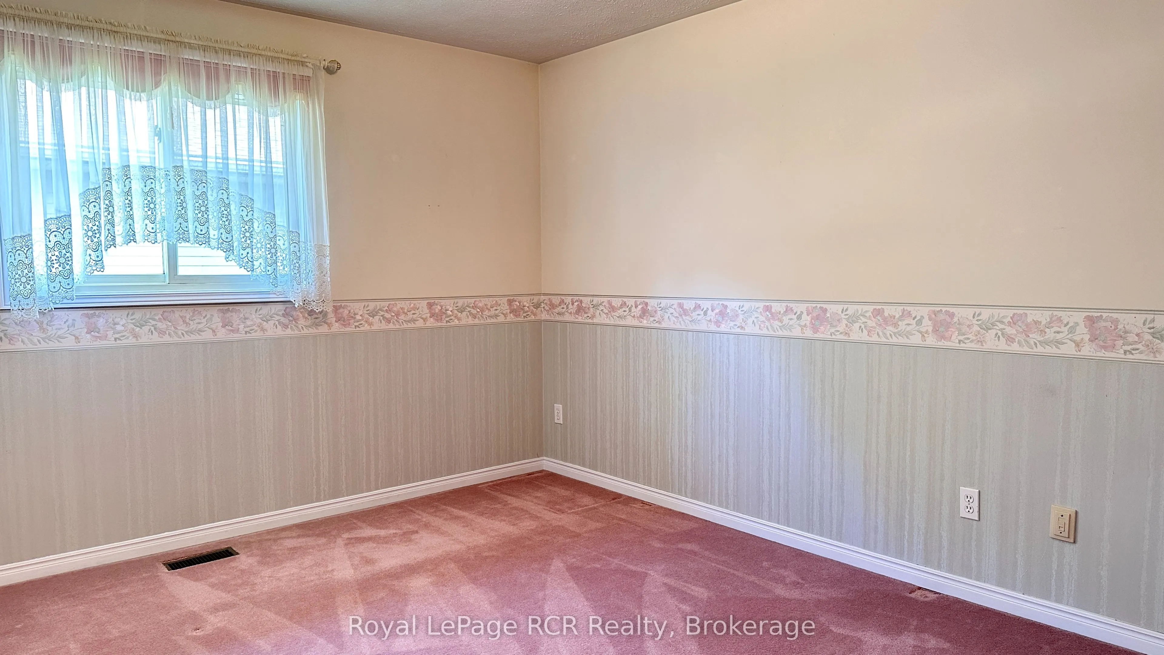 218 4th Street Crescent