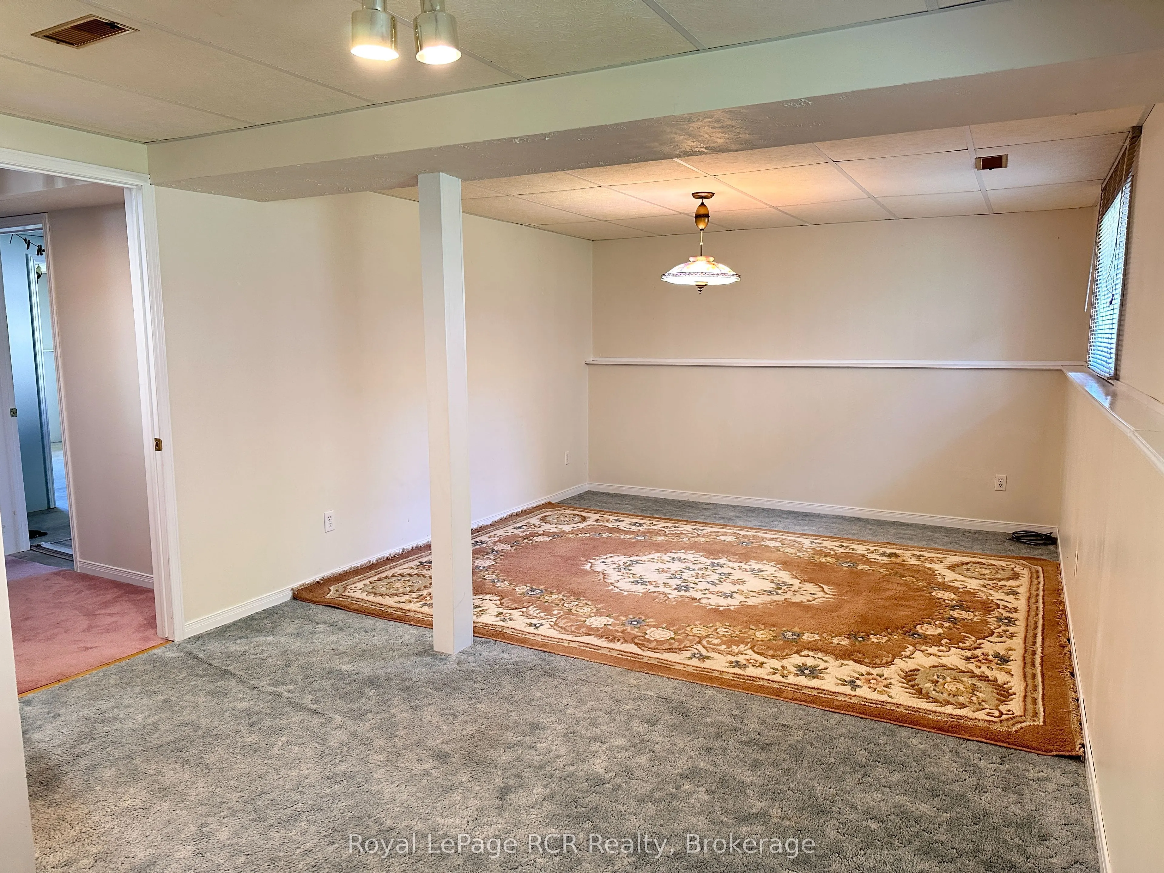 218 4th Street Crescent
