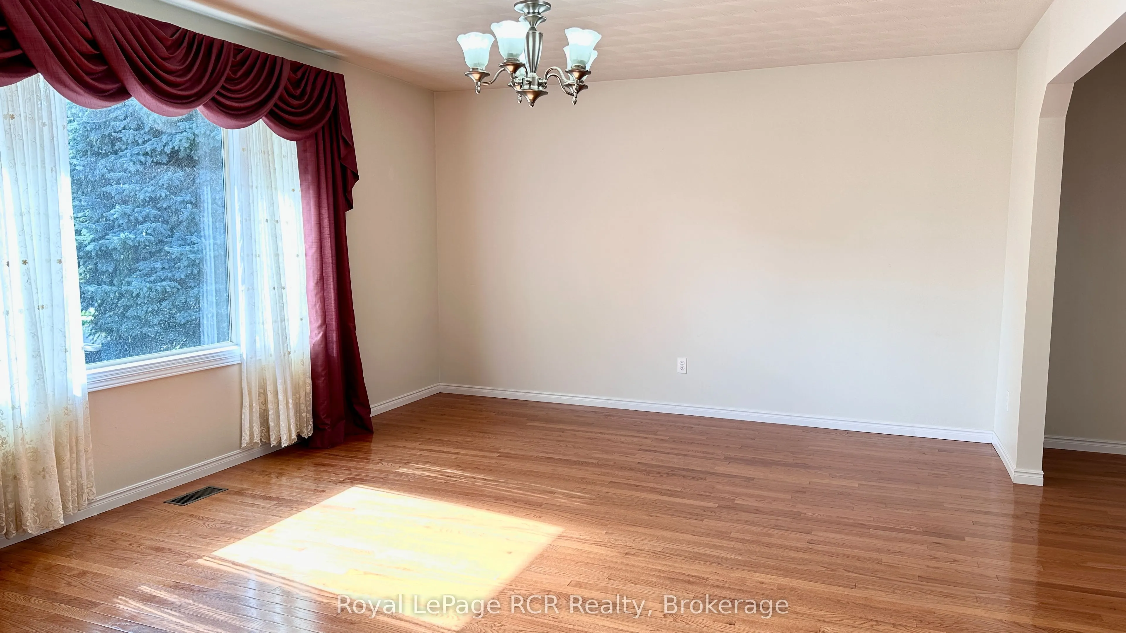 218 4th Street Crescent