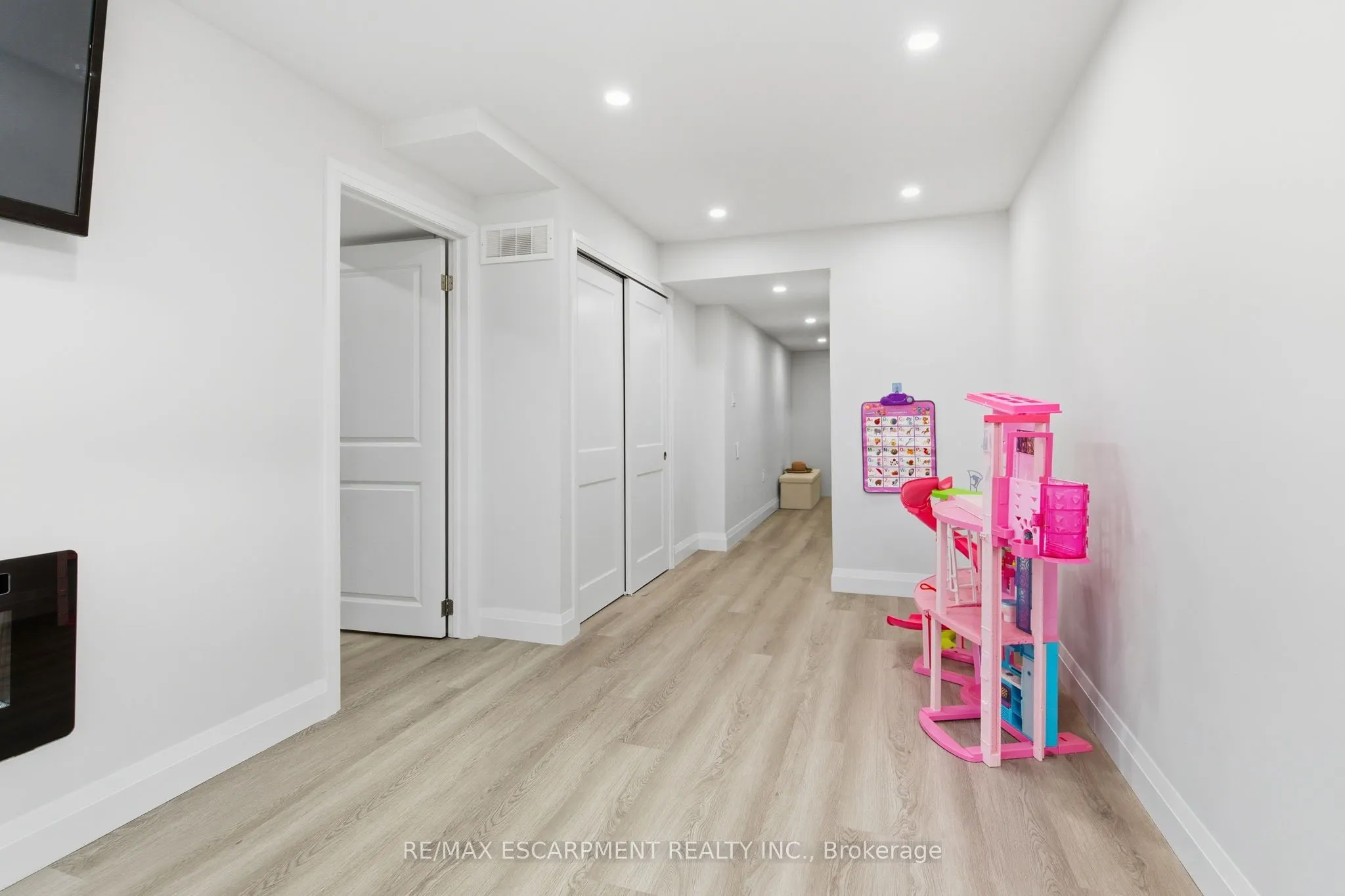 18 Mia Drive