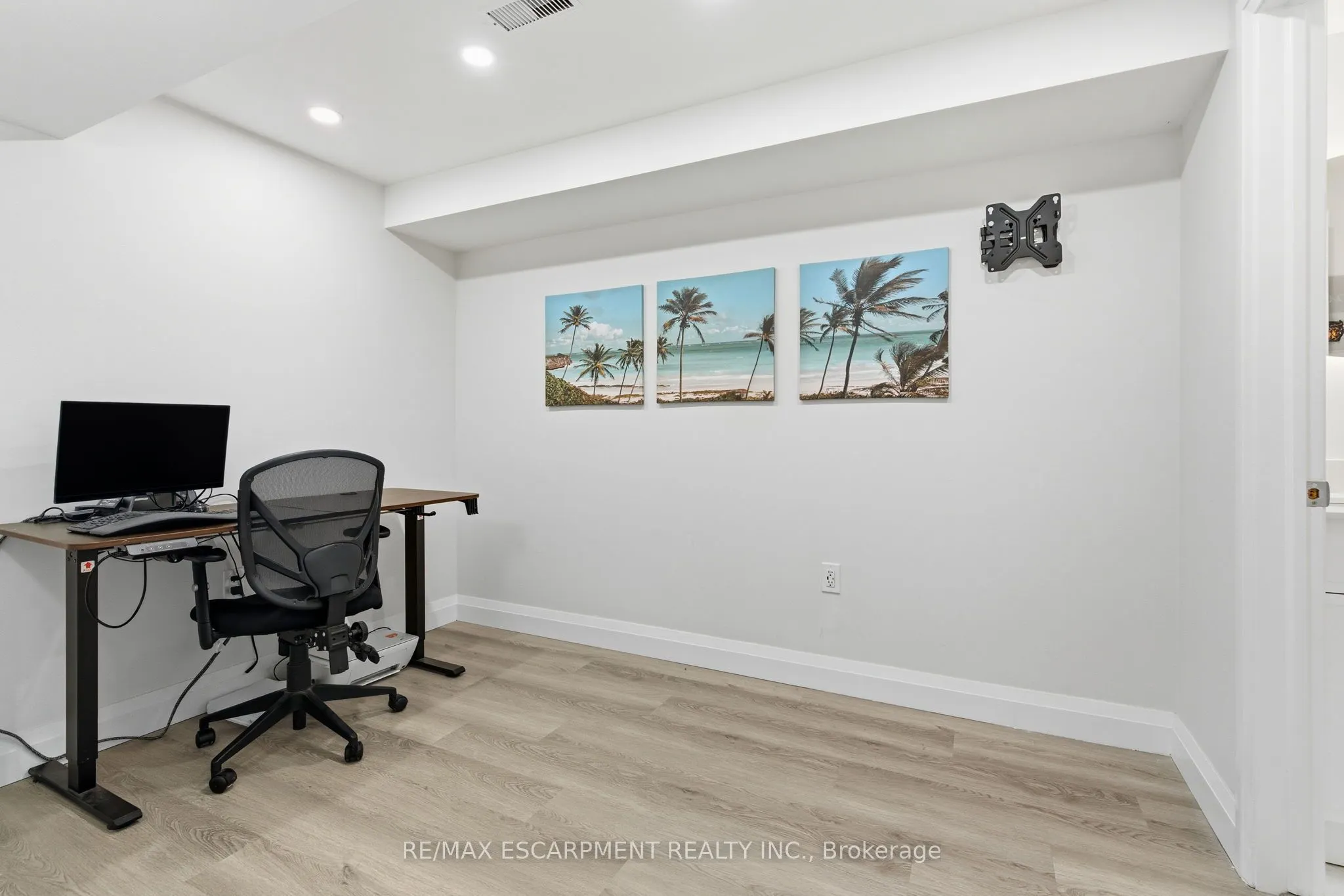 18 Mia Drive