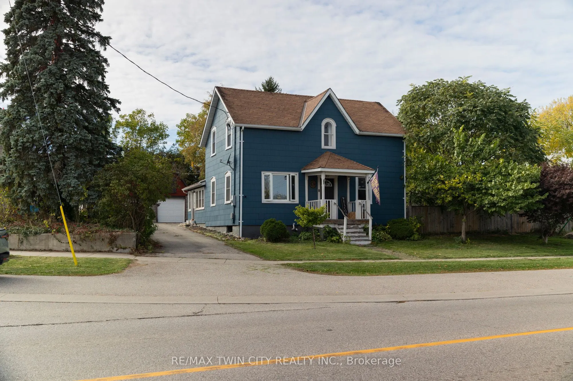 47 SIMCOE Street