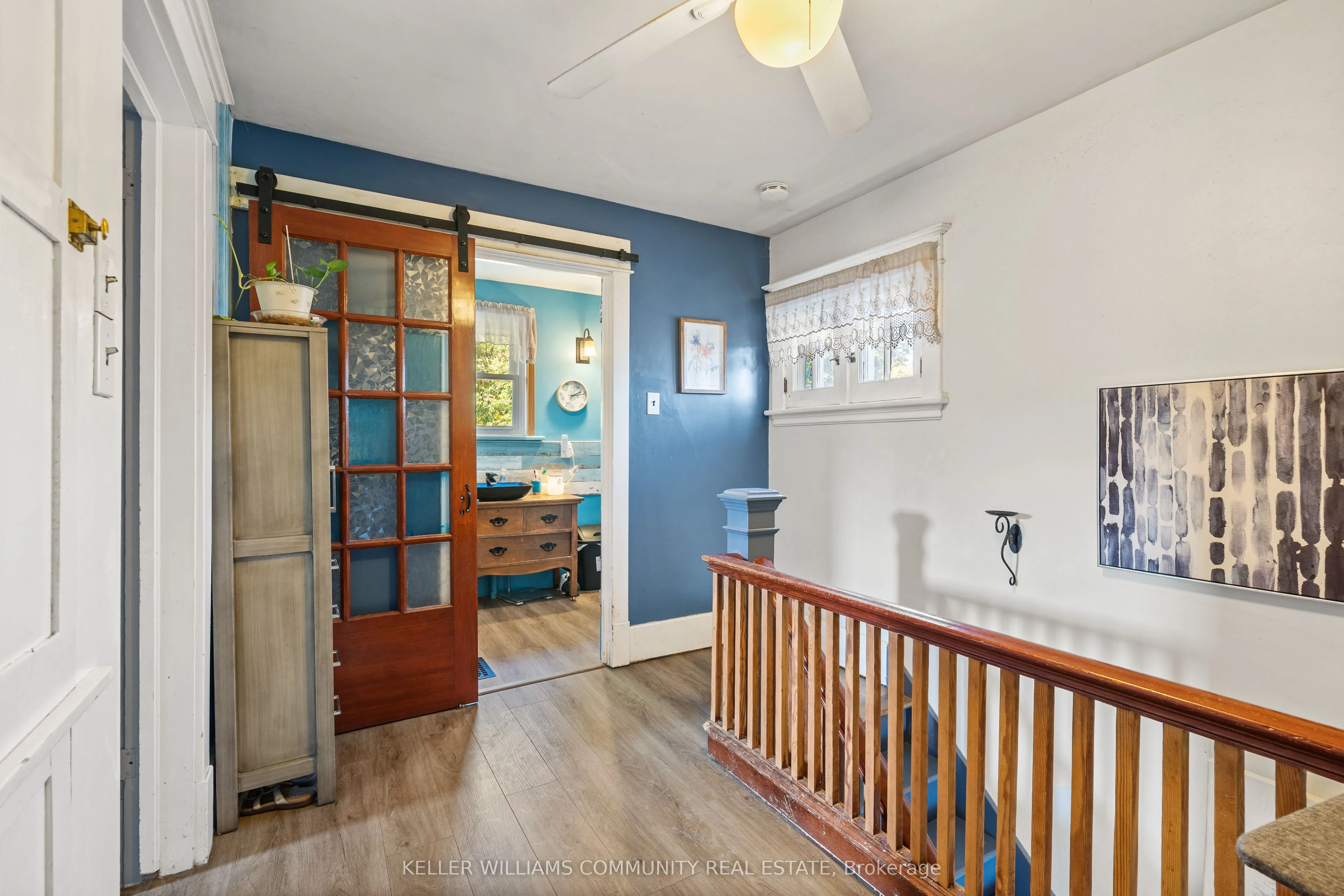 112 Lansdowne Street W