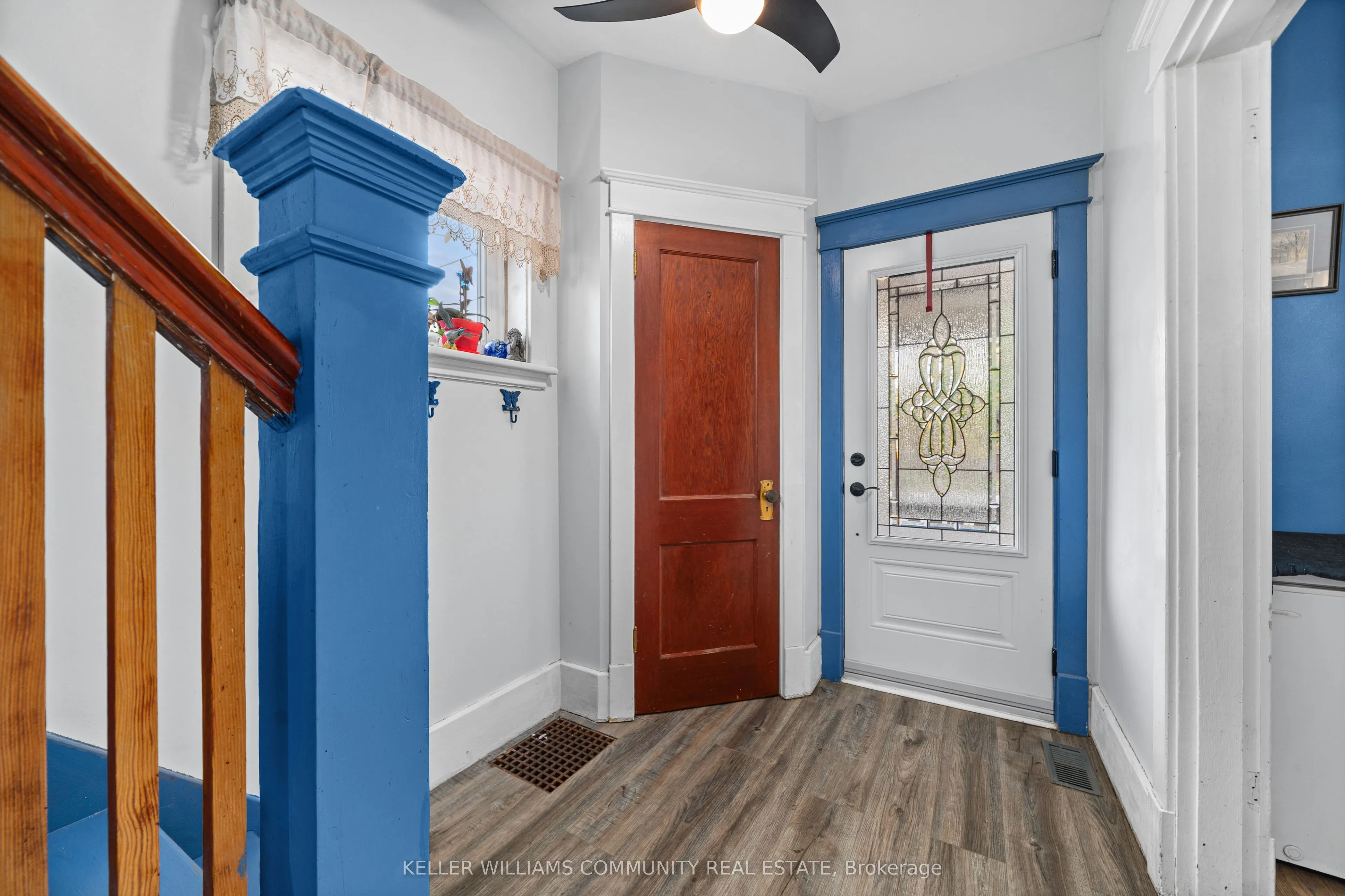 112 Lansdowne Street W