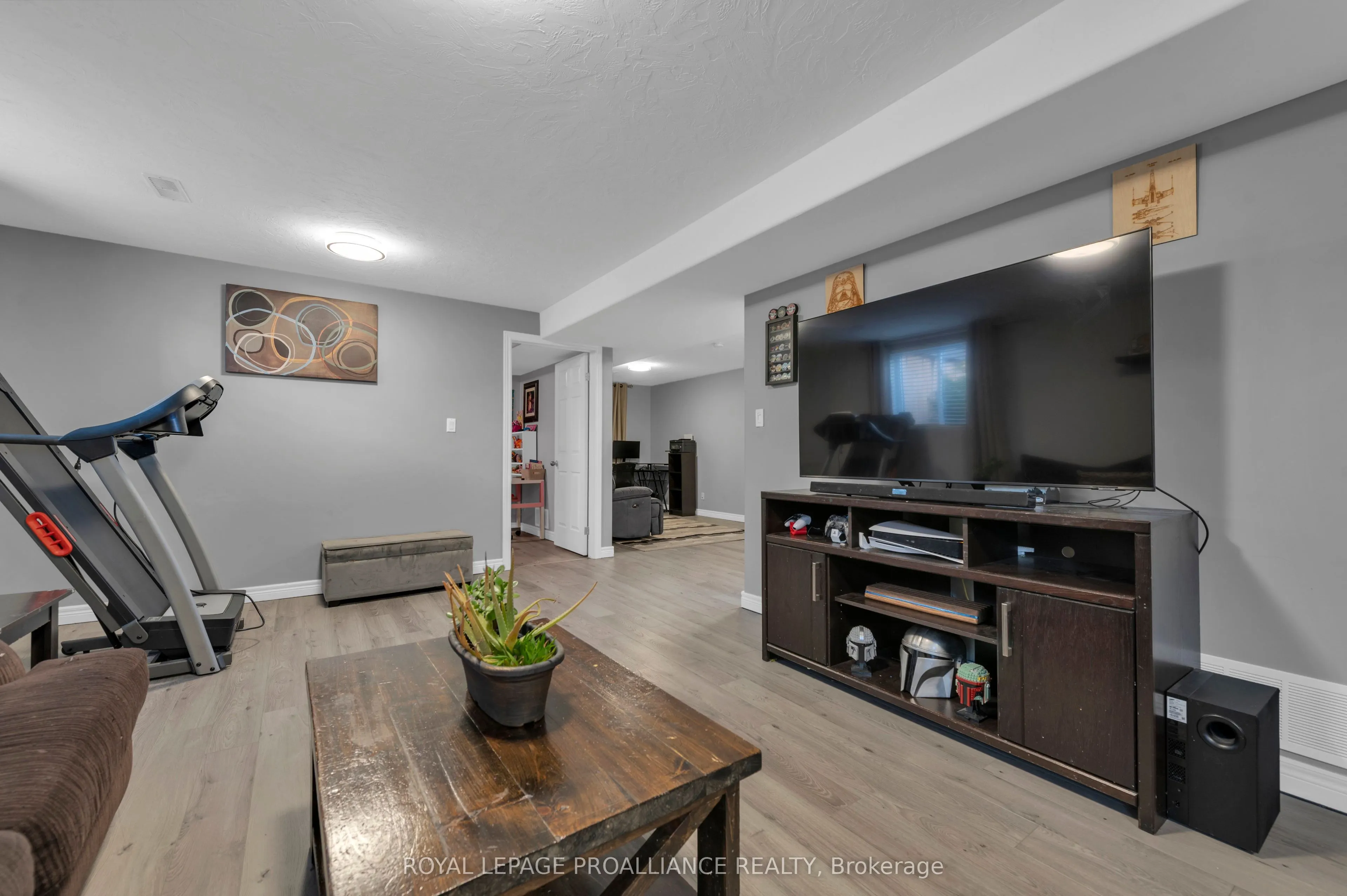 18 Fox Den Drive
