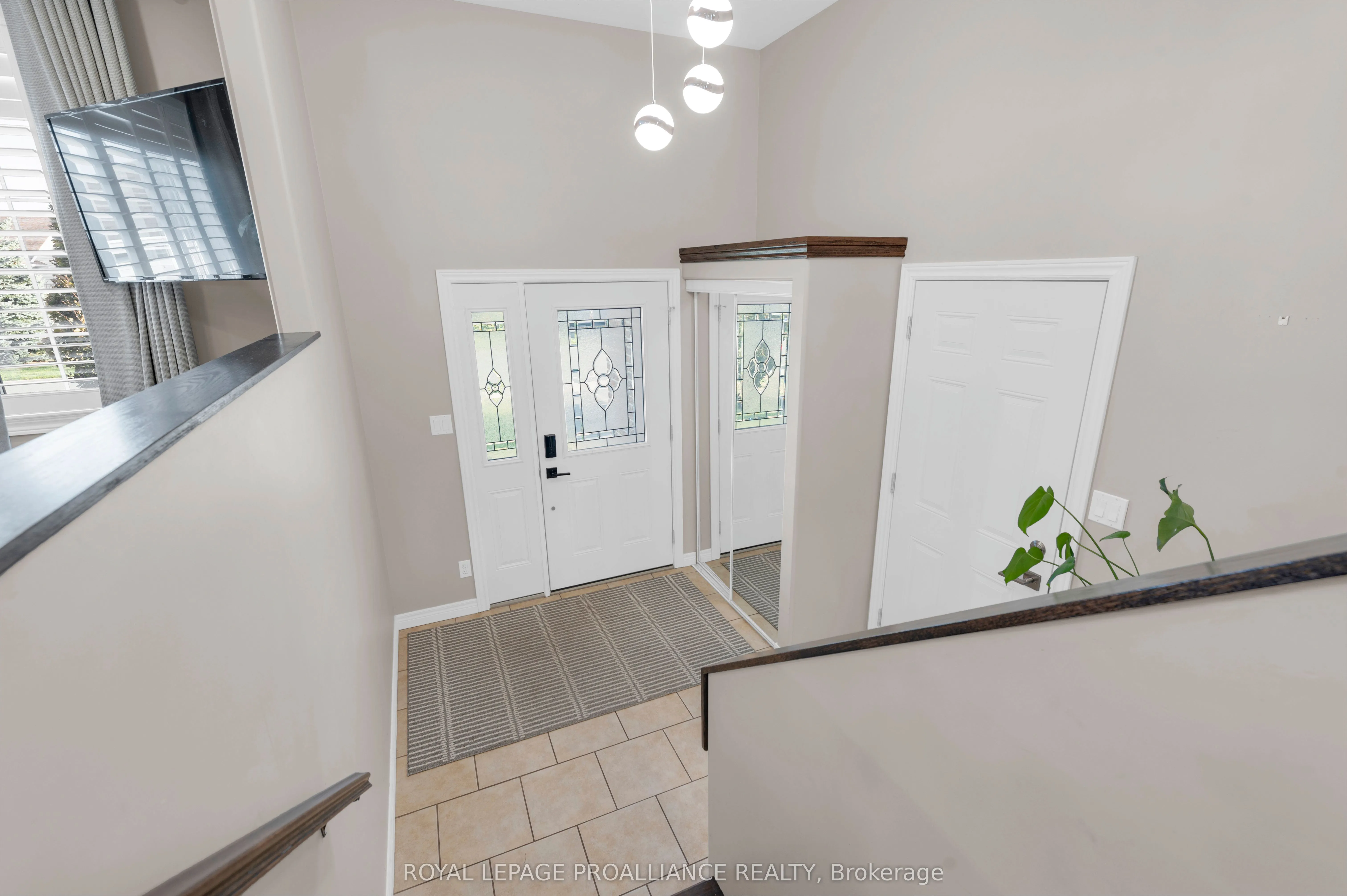 18 Fox Den Drive