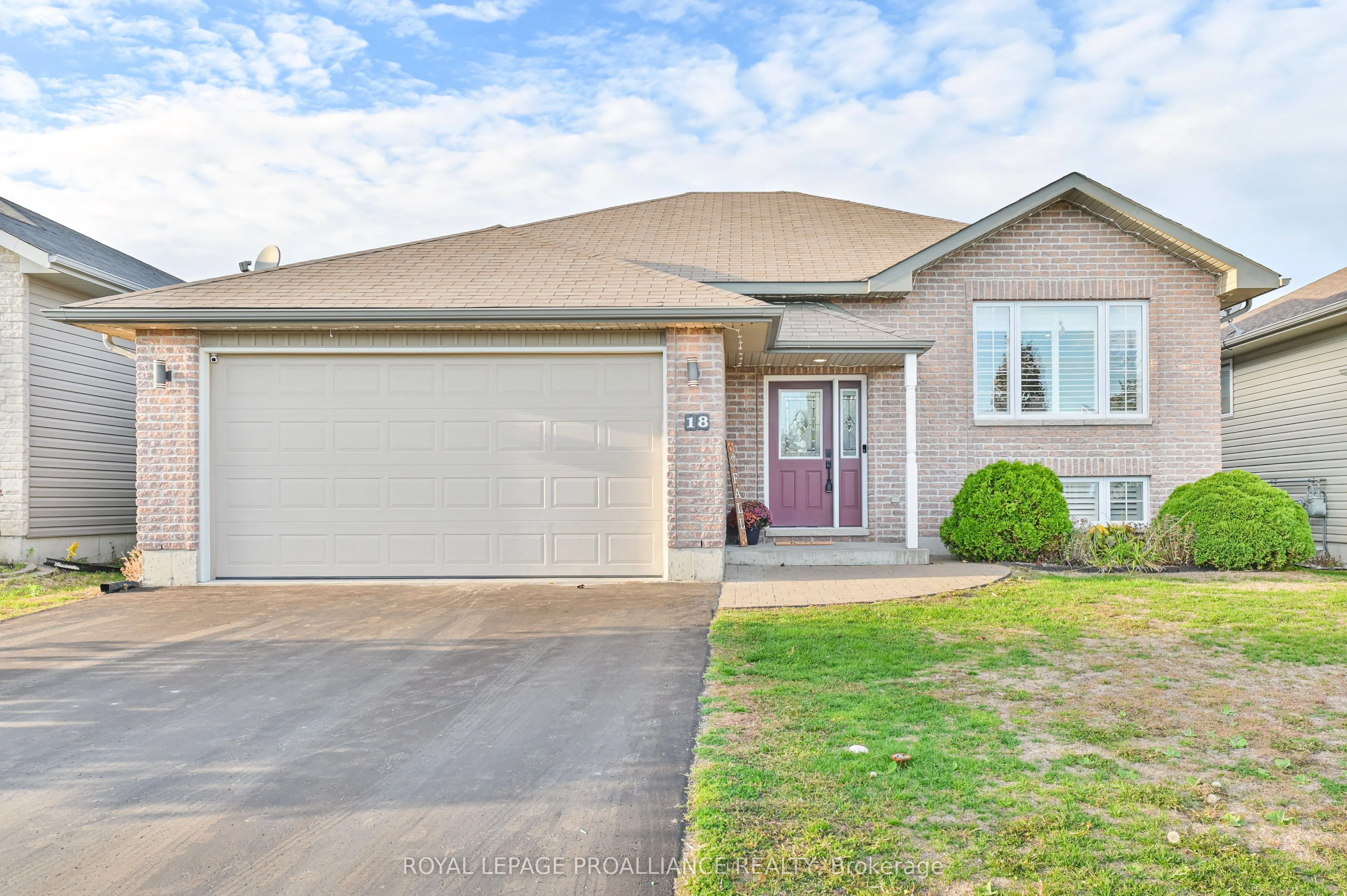 18 Fox Den Drive
