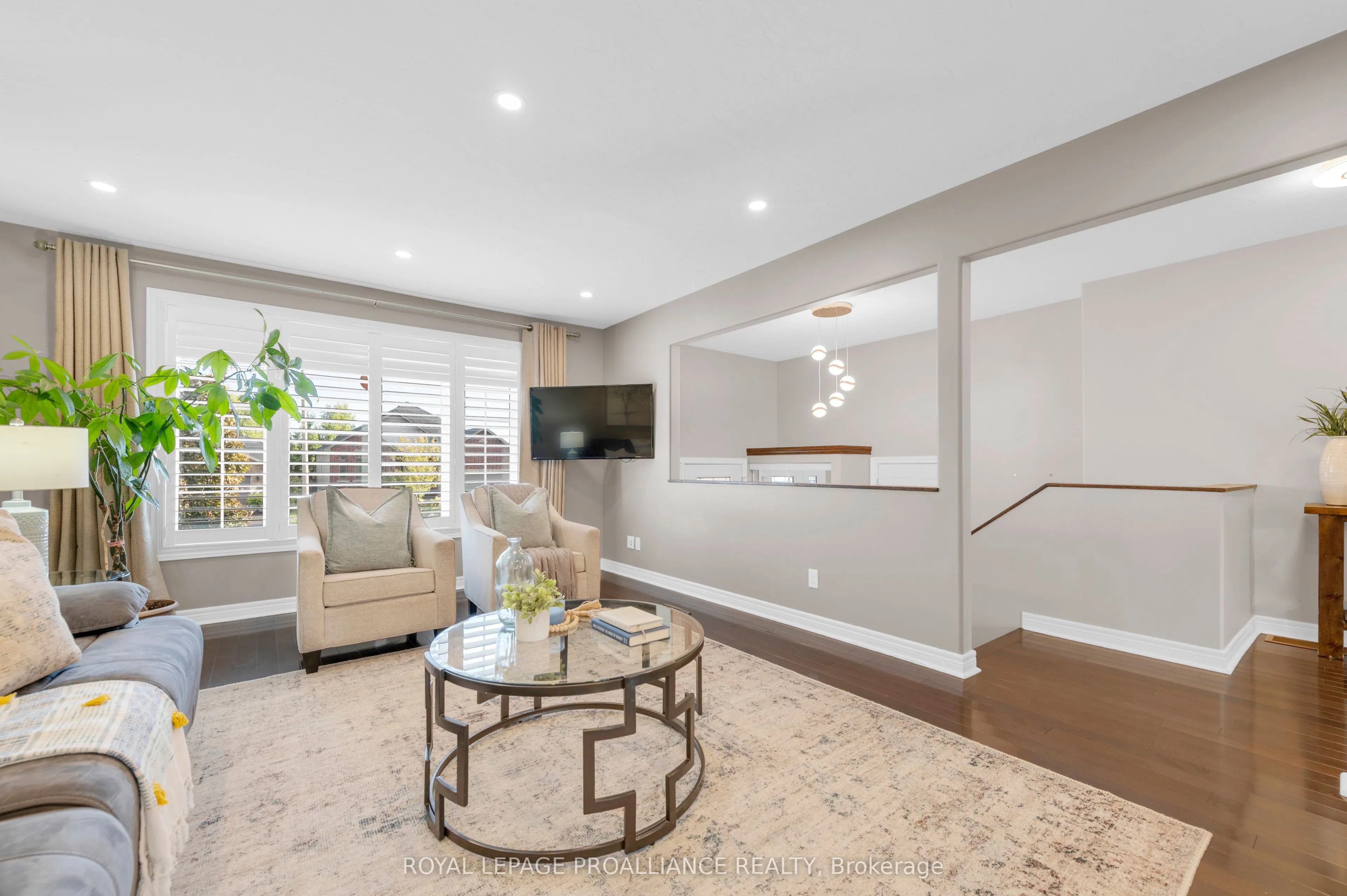 18 Fox Den Drive