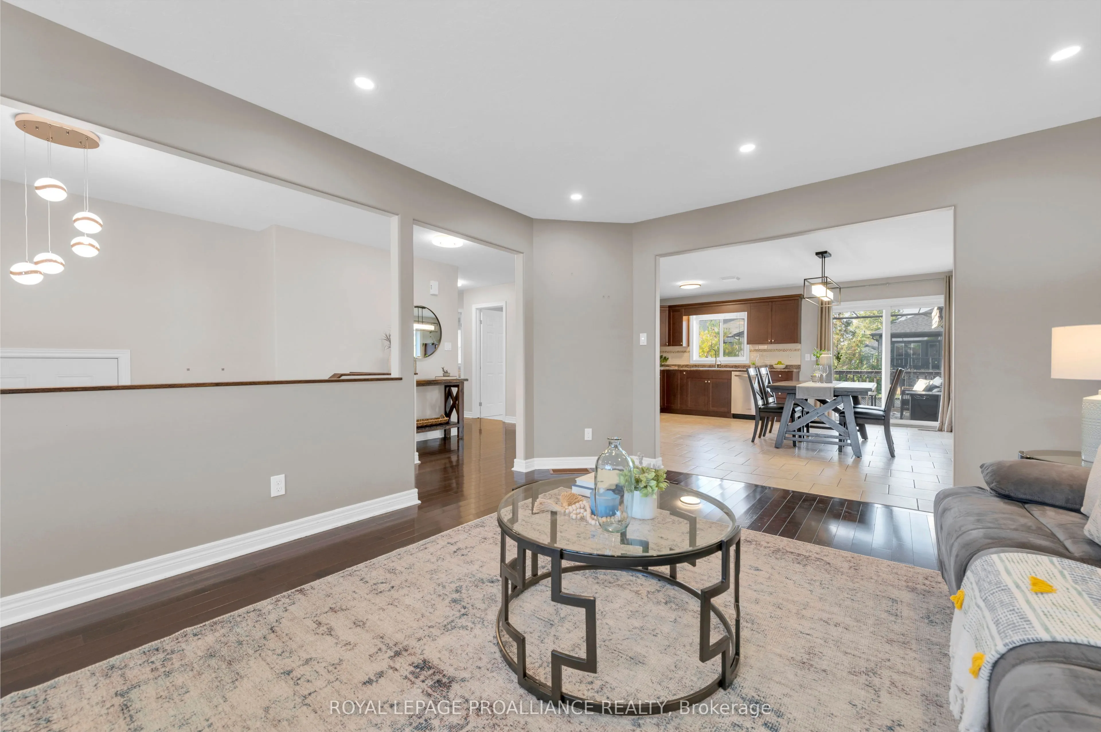 18 Fox Den Drive