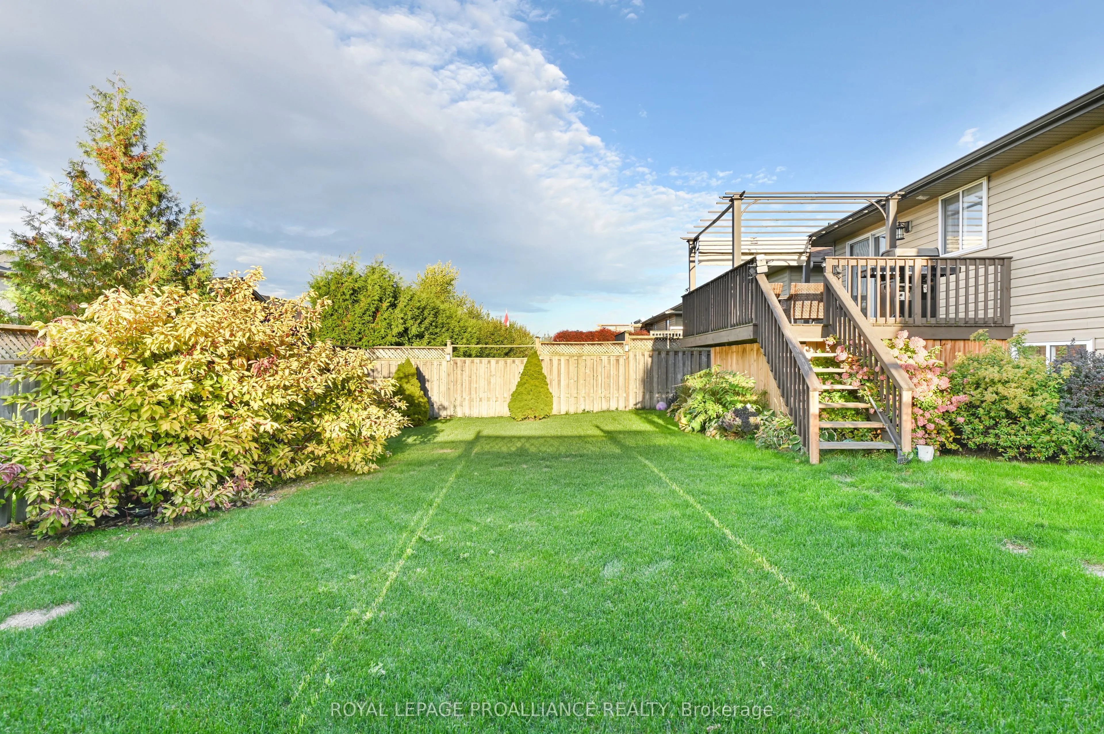 18 Fox Den Drive