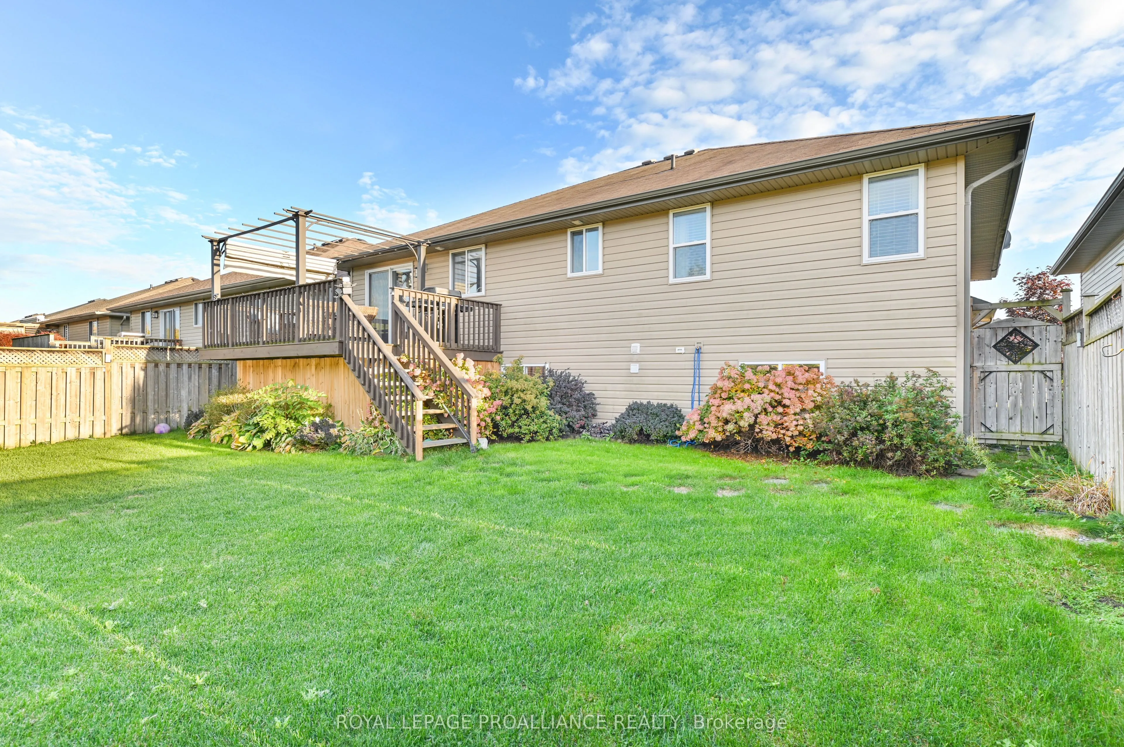 18 Fox Den Drive