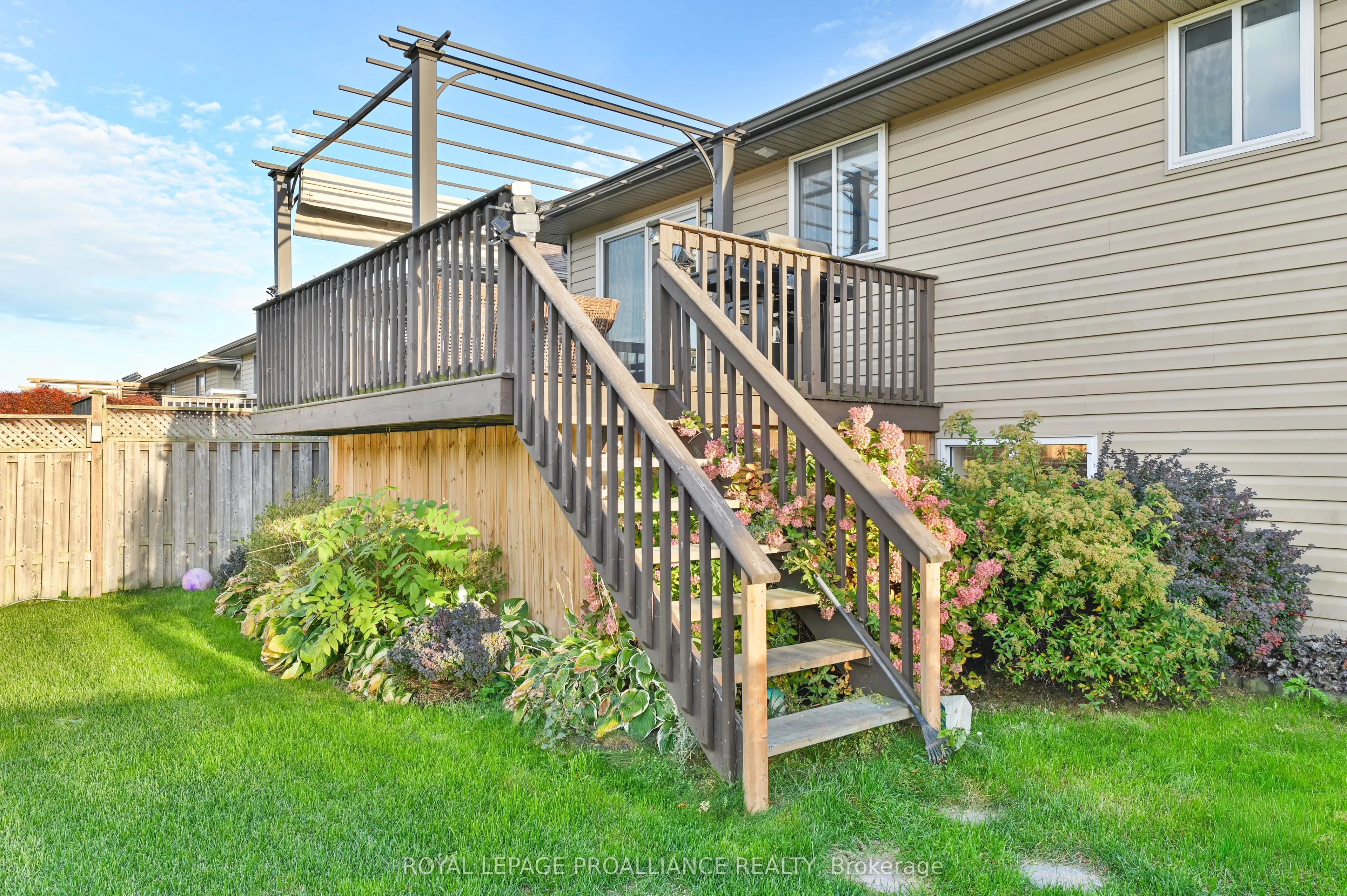18 Fox Den Drive