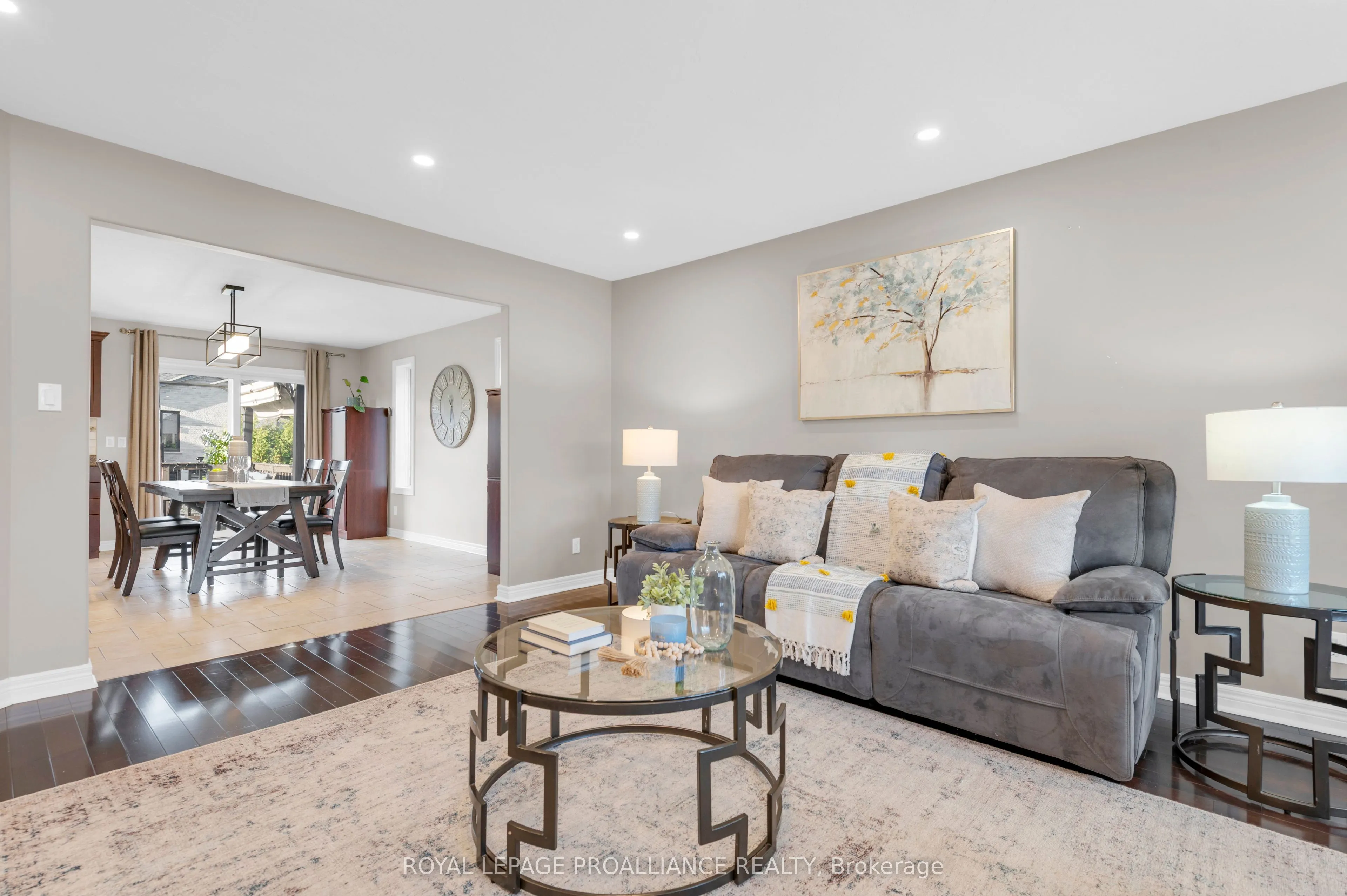 18 Fox Den Drive