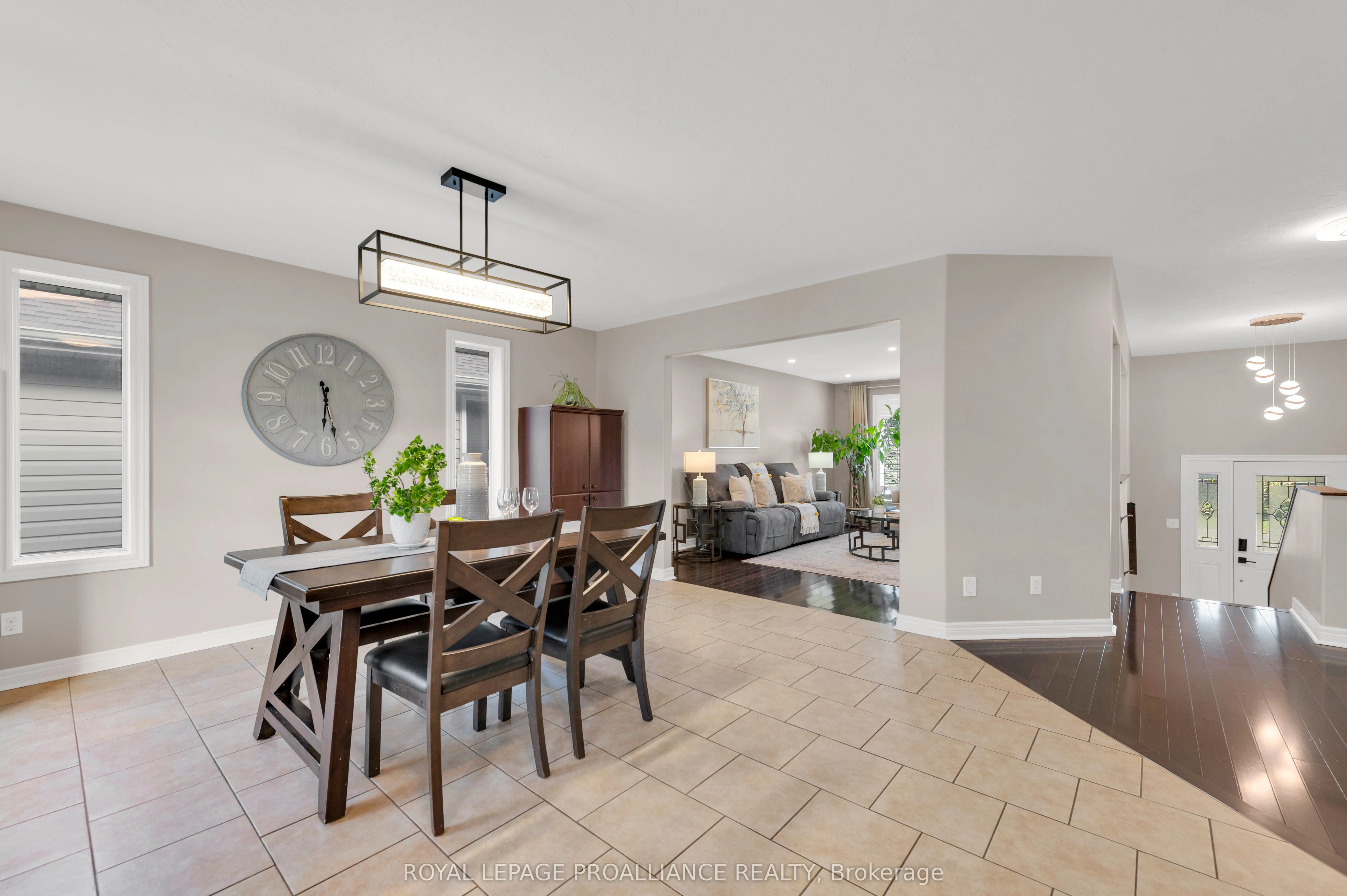 18 Fox Den Drive