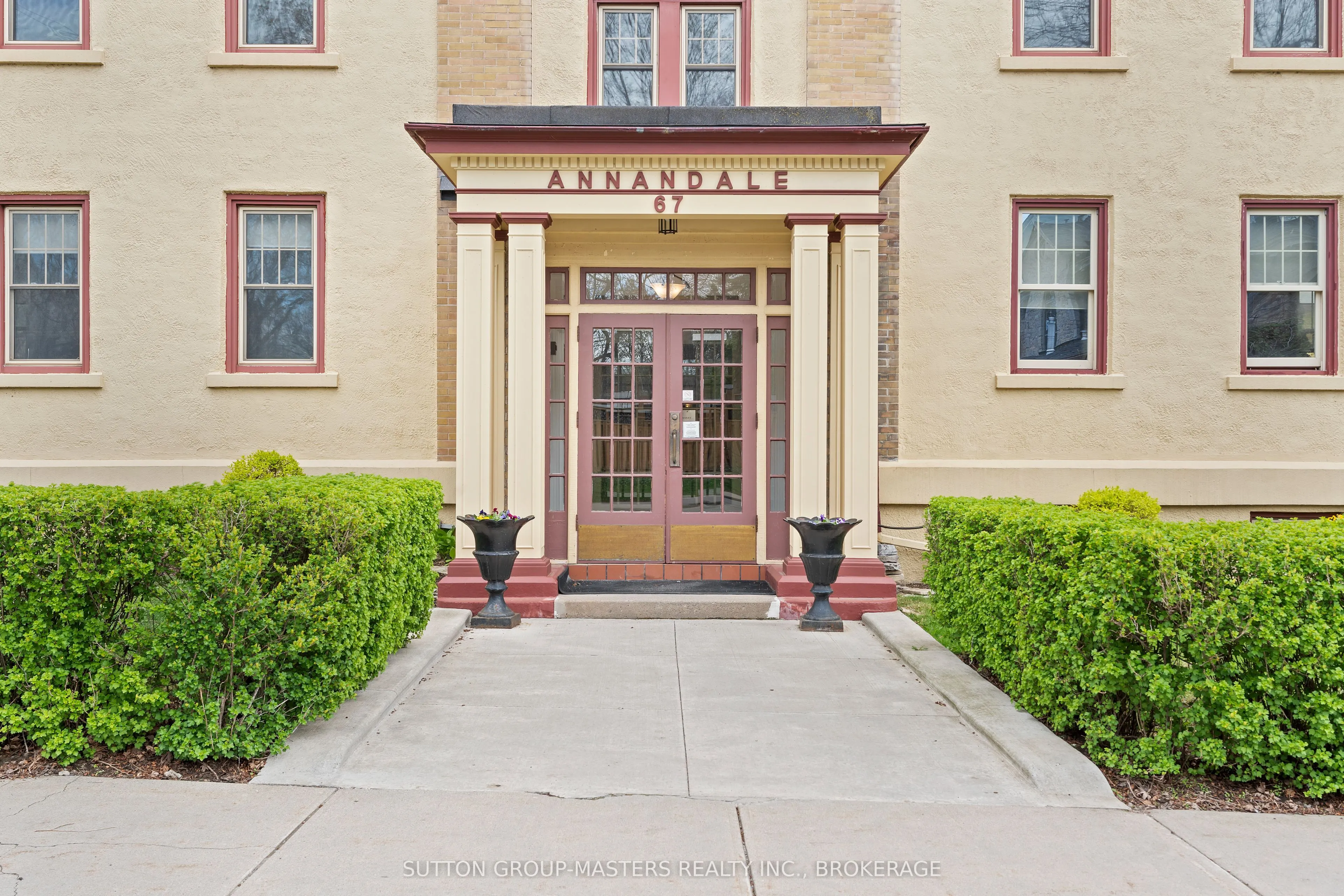 67 Sydenham Street, #404