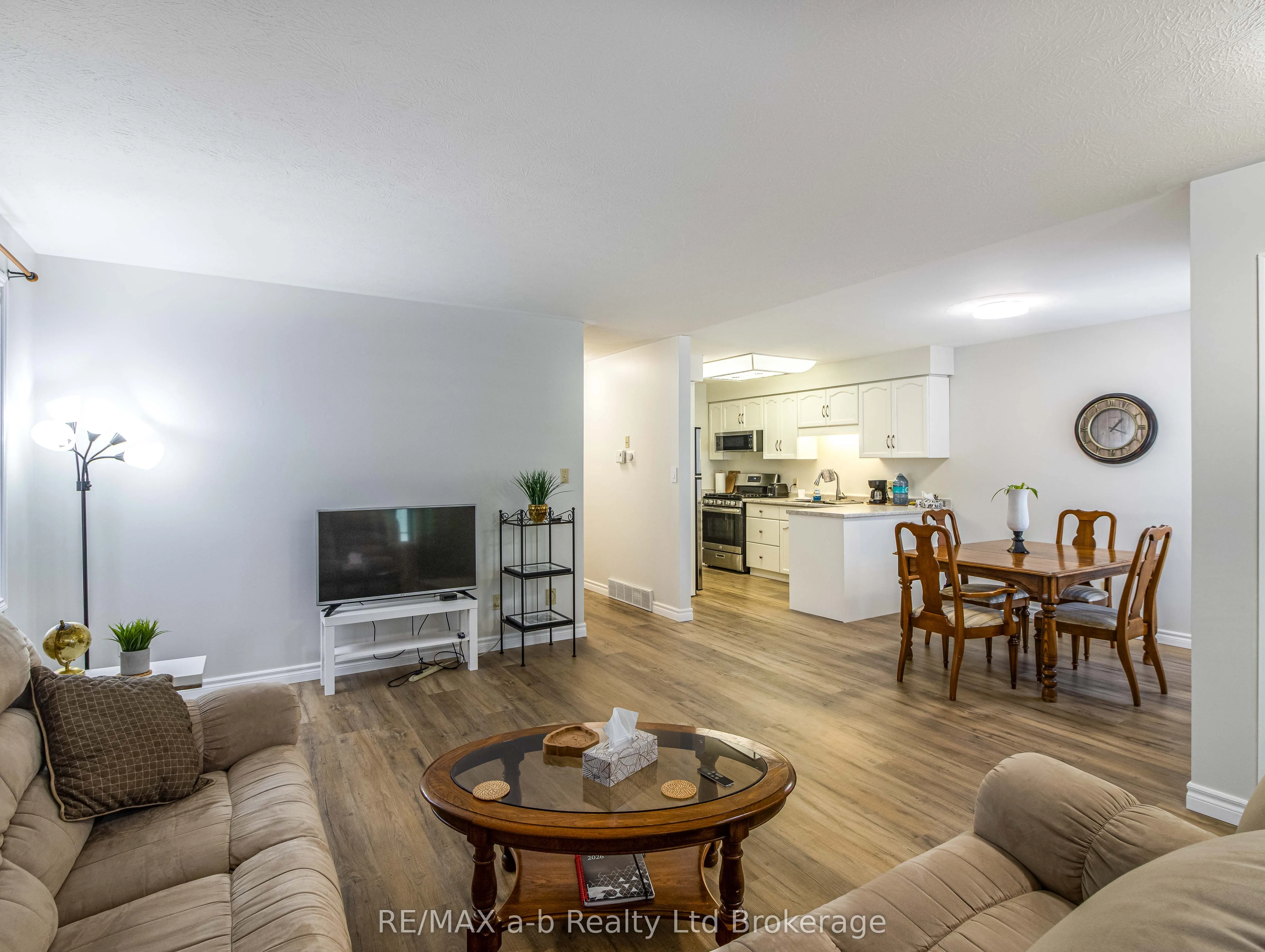 18 Oriole Crescent