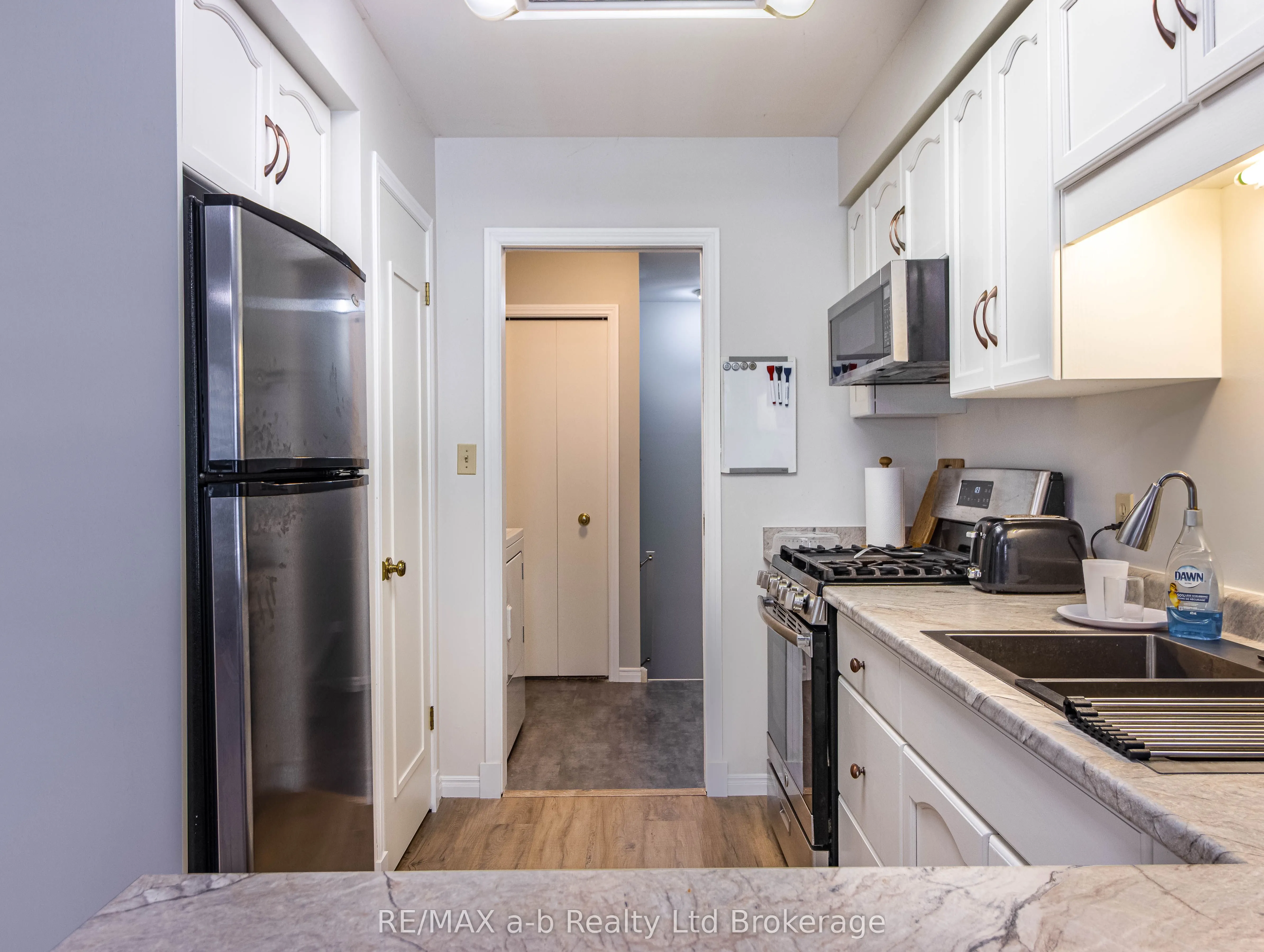 18 Oriole Crescent