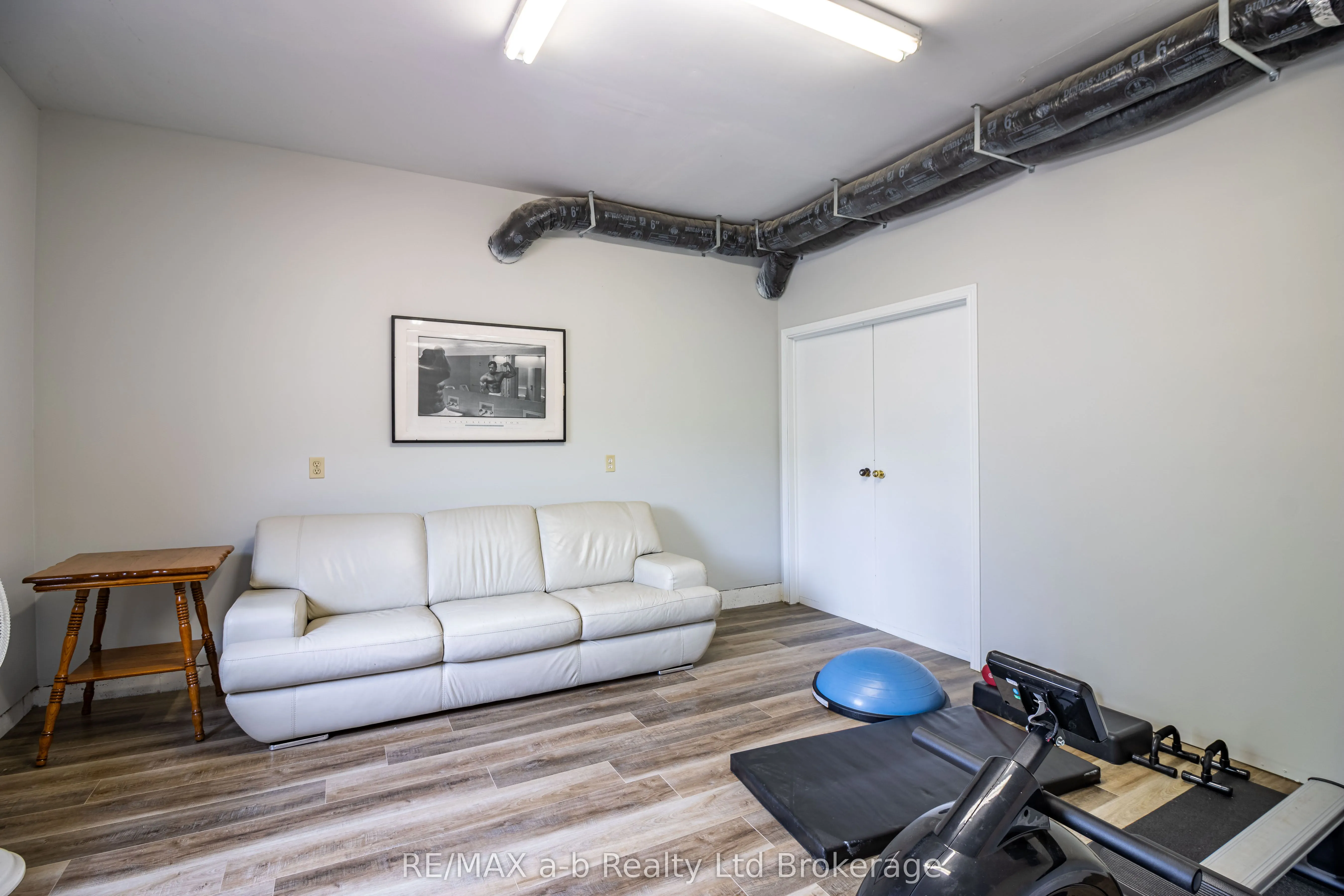 18 Oriole Crescent