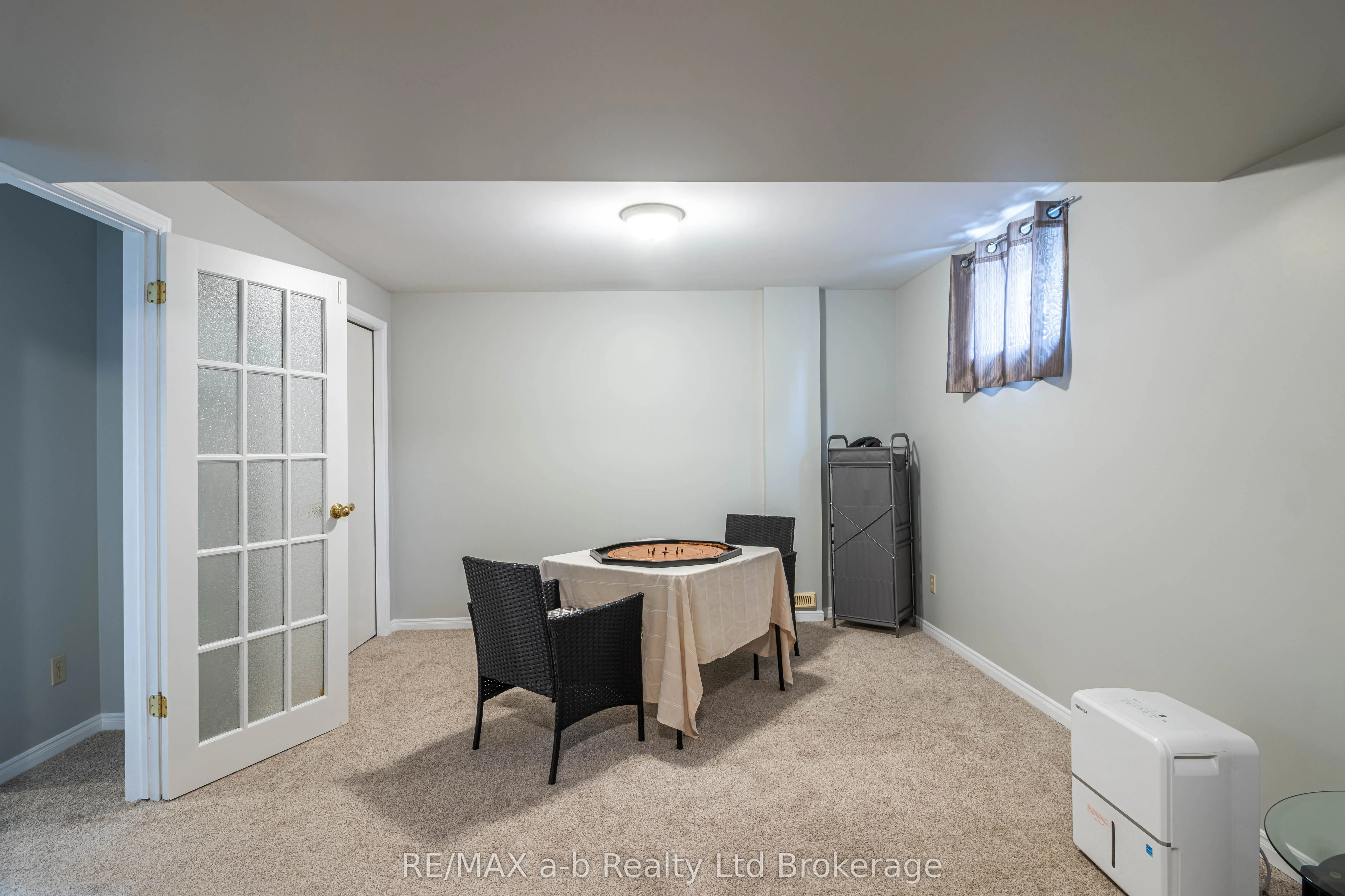 18 Oriole Crescent