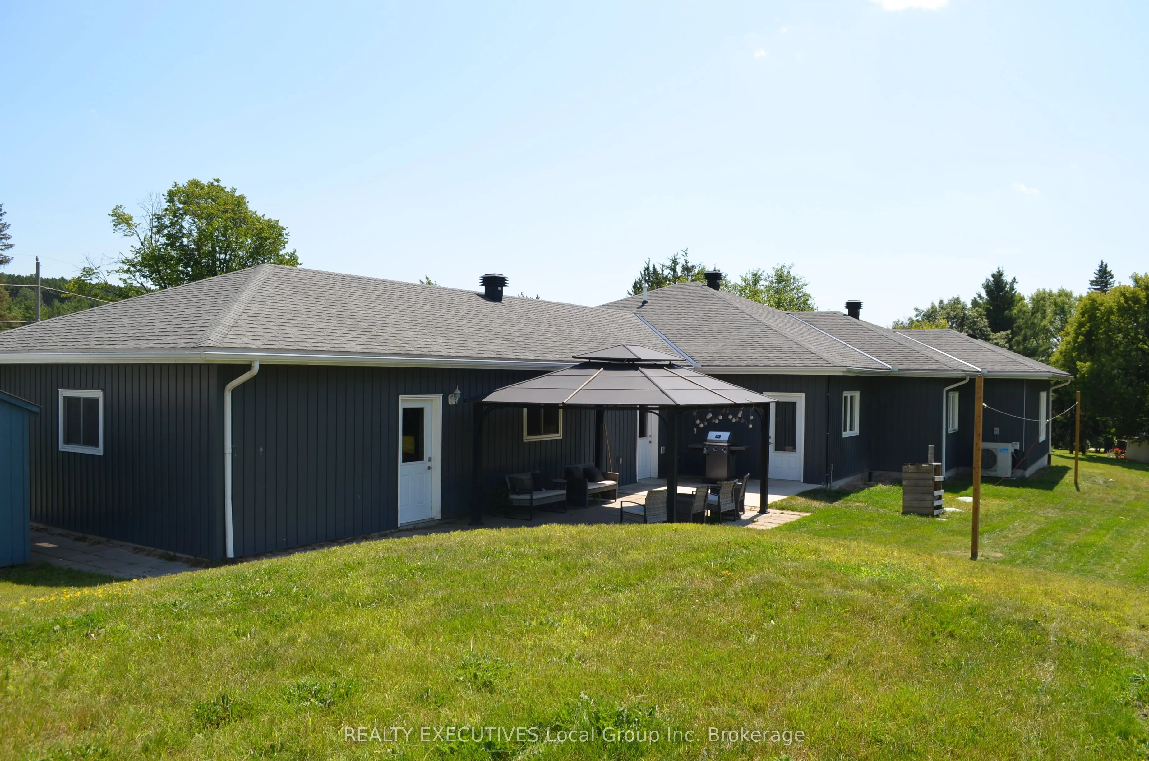 98 Memorial Park Drive E
