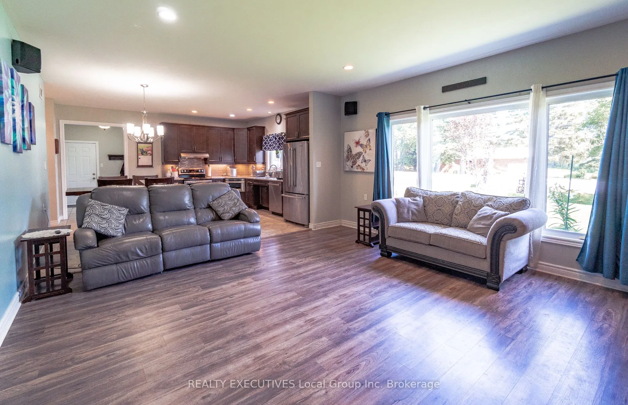98 Memorial Park Drive E