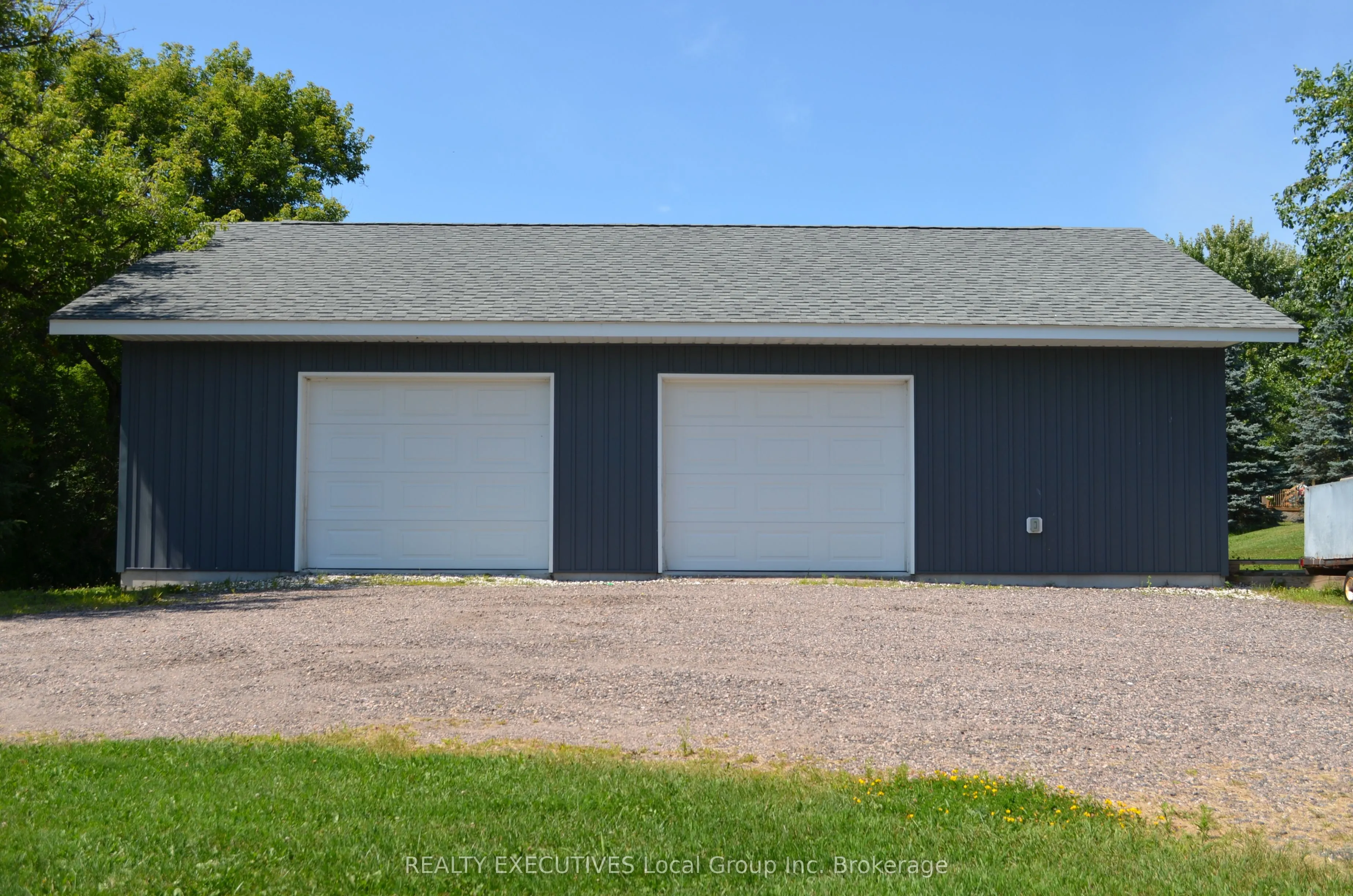 98 Memorial Park Drive E
