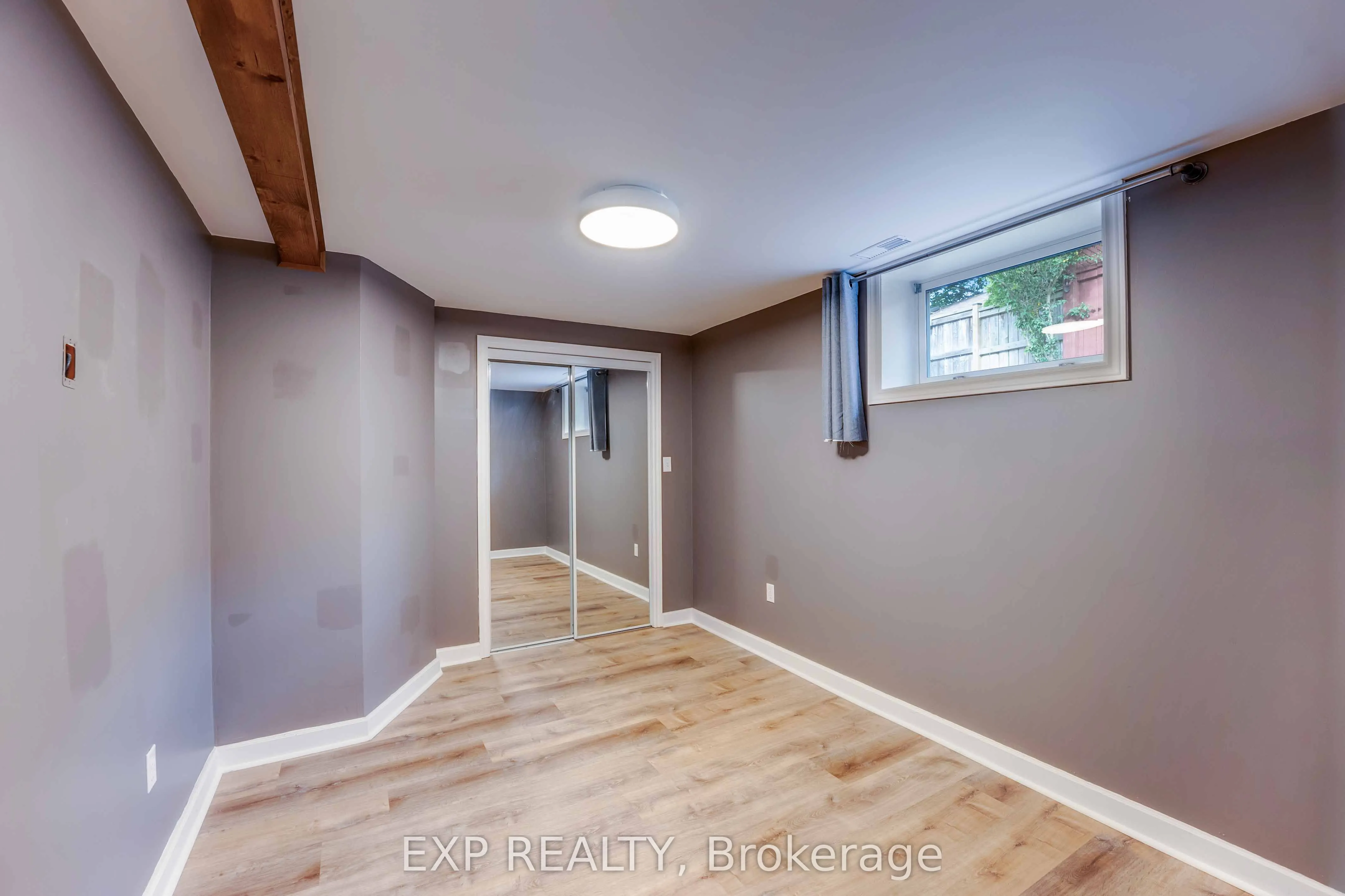 6501 Erwin Crescent