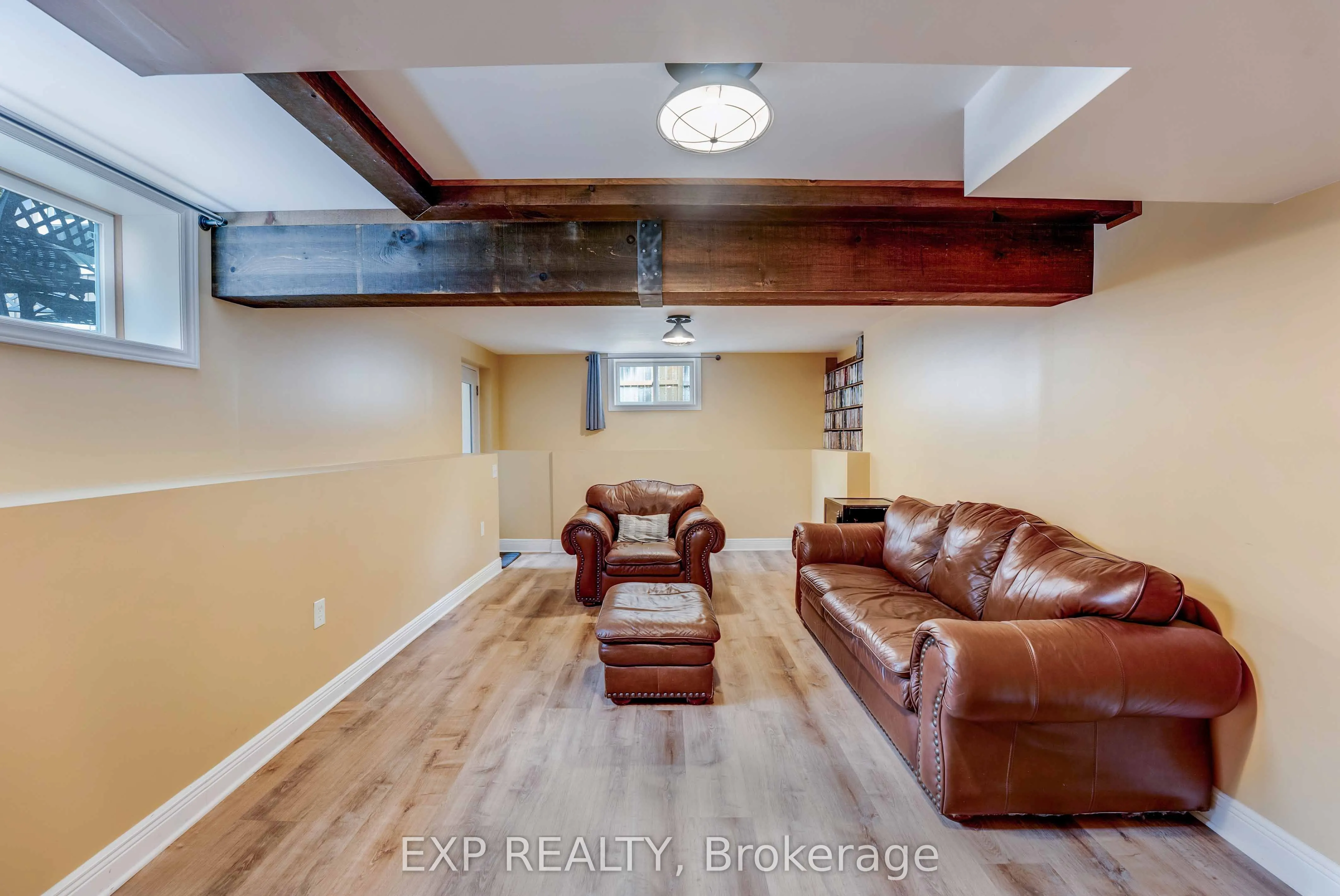 6501 Erwin Crescent