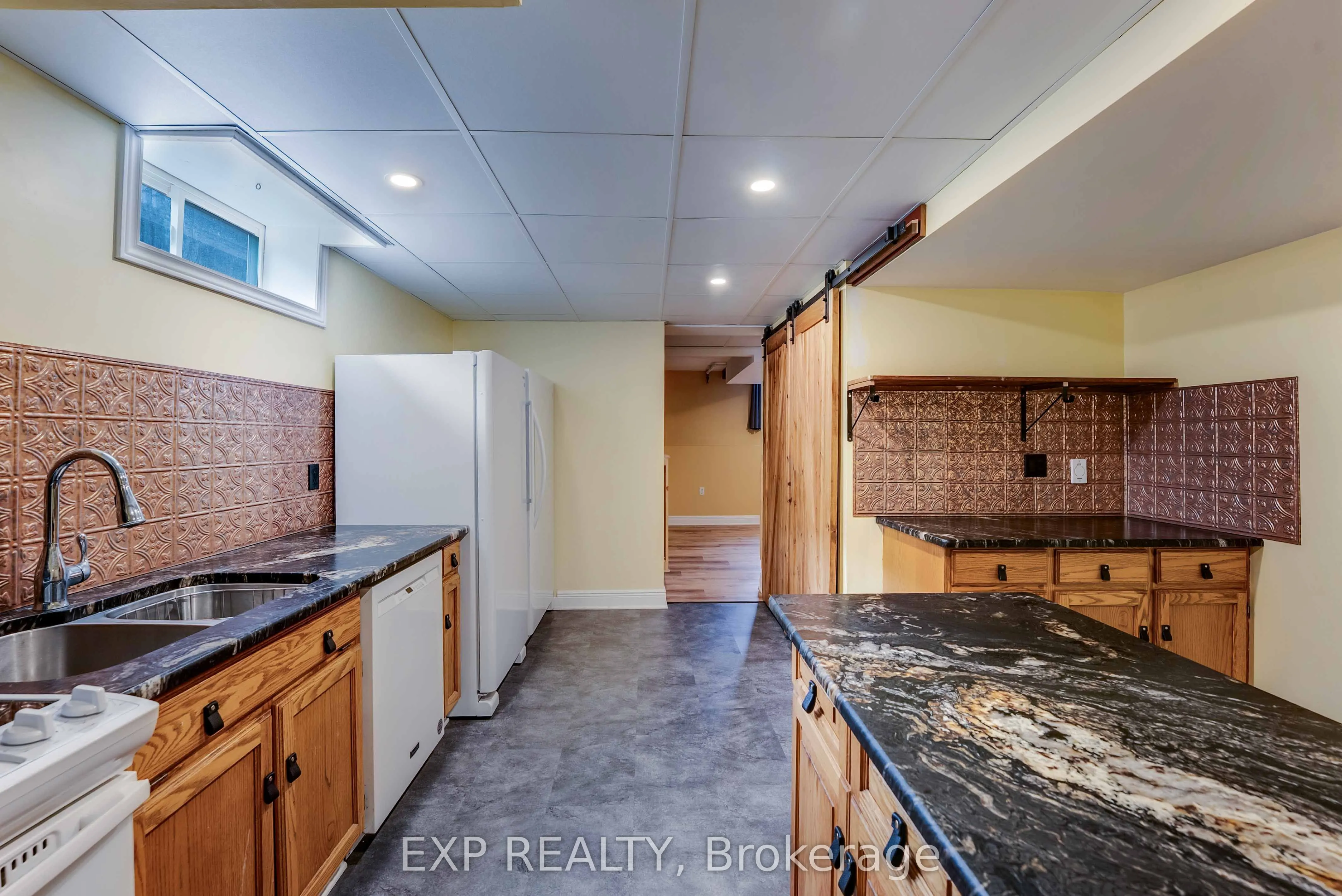 6501 Erwin Crescent