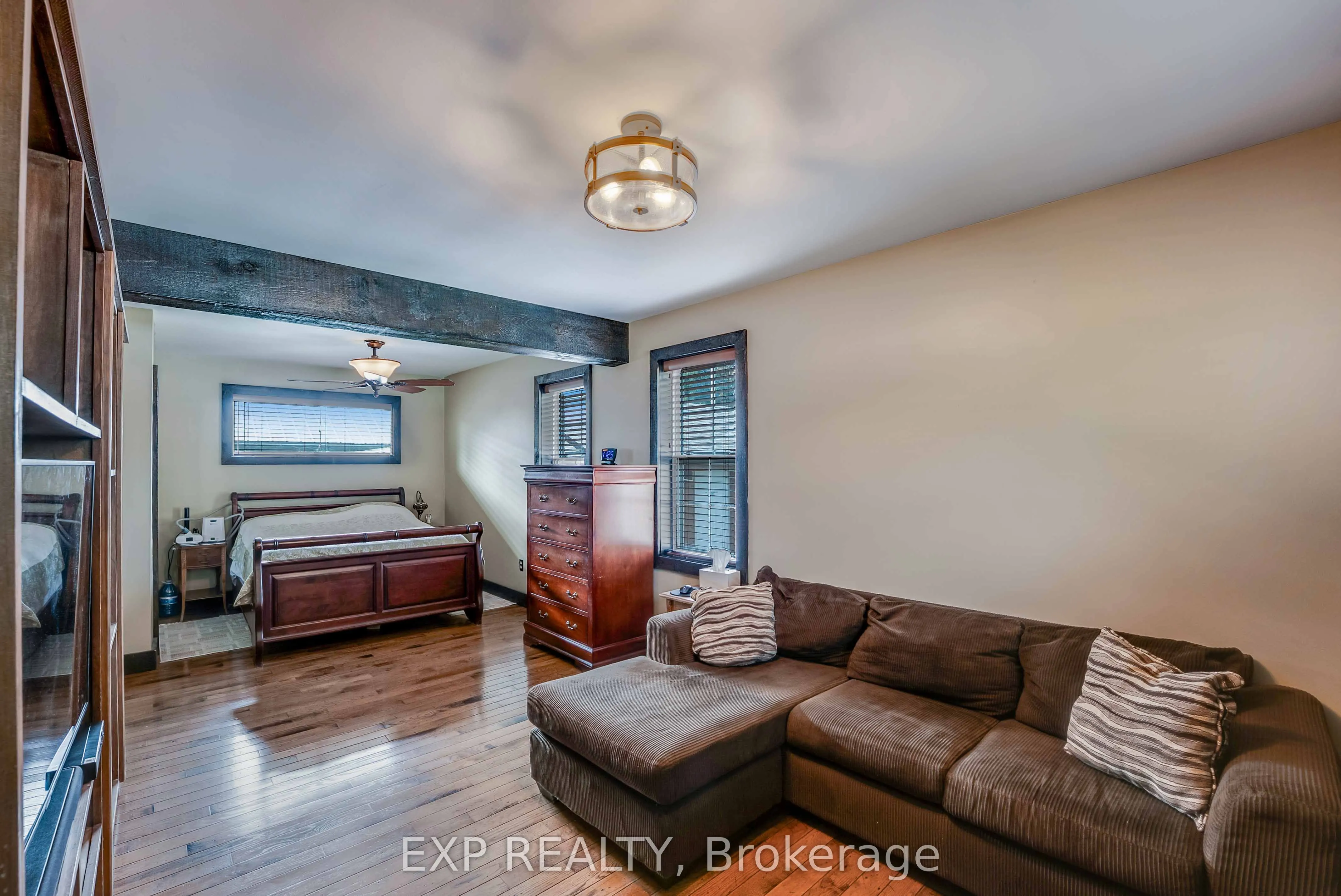 6501 Erwin Crescent