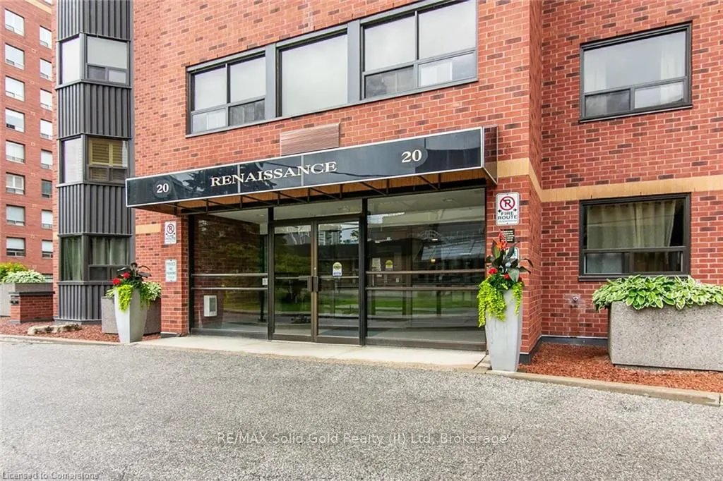 20 Ellen Street E, #611