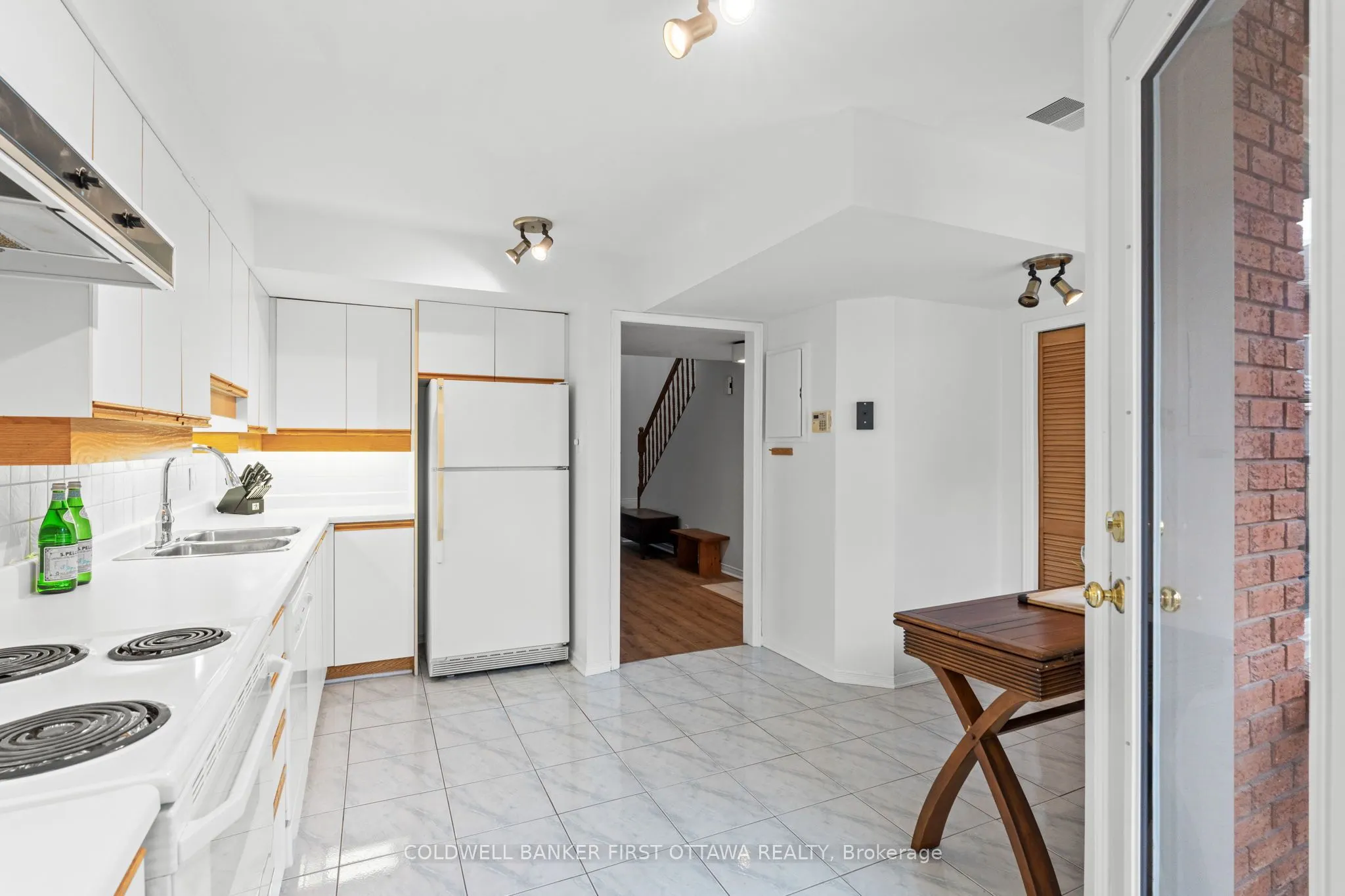 250 Fountain Place, #111F