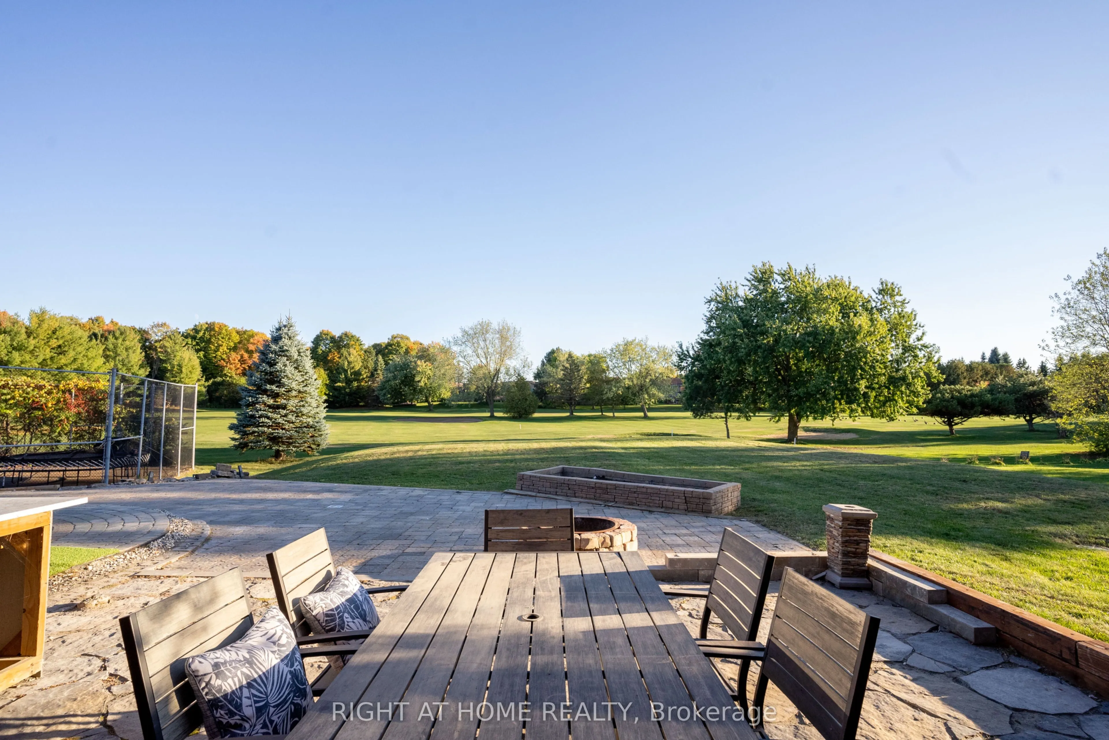 5 Burnt Tree Court