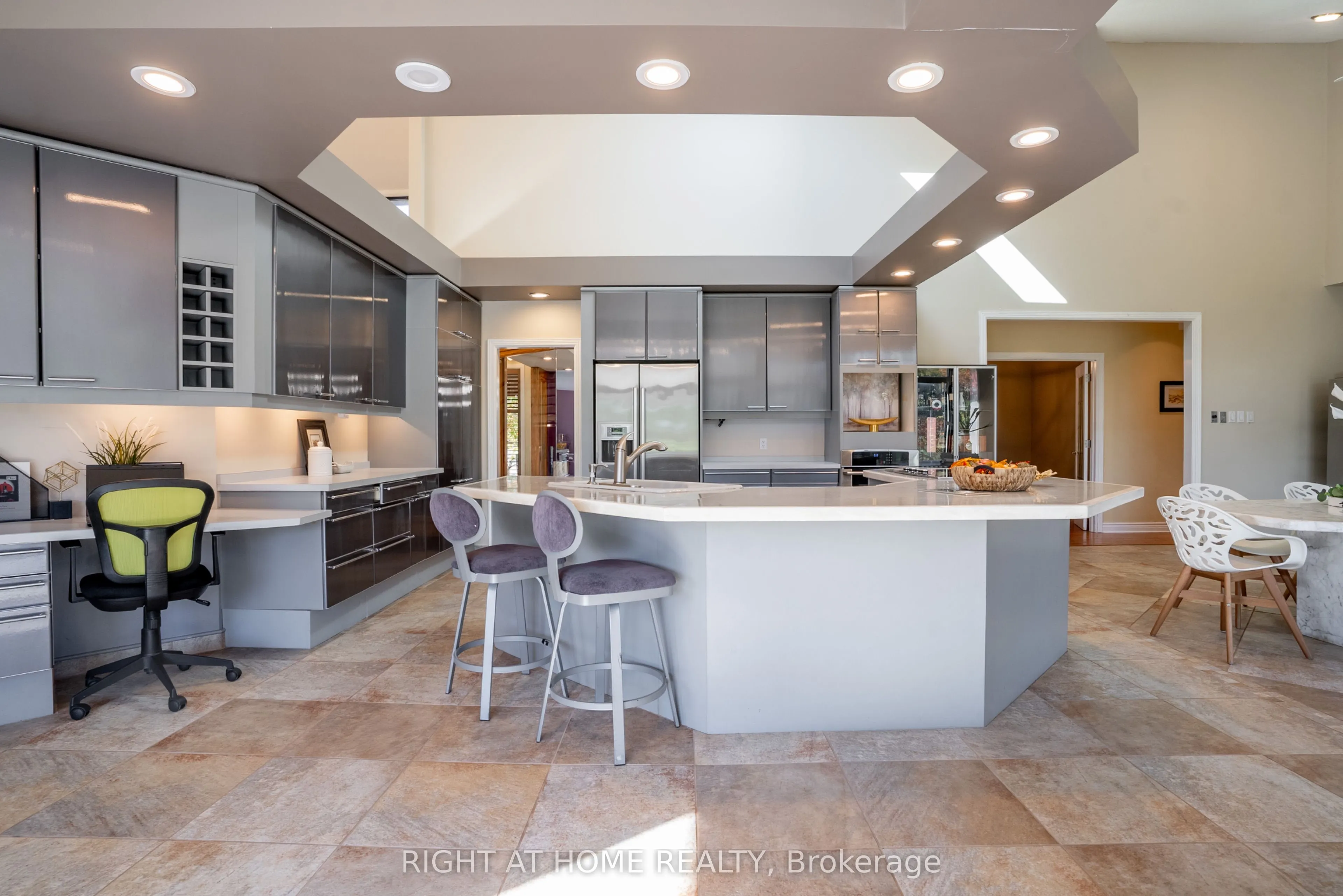 5 Burnt Tree Court