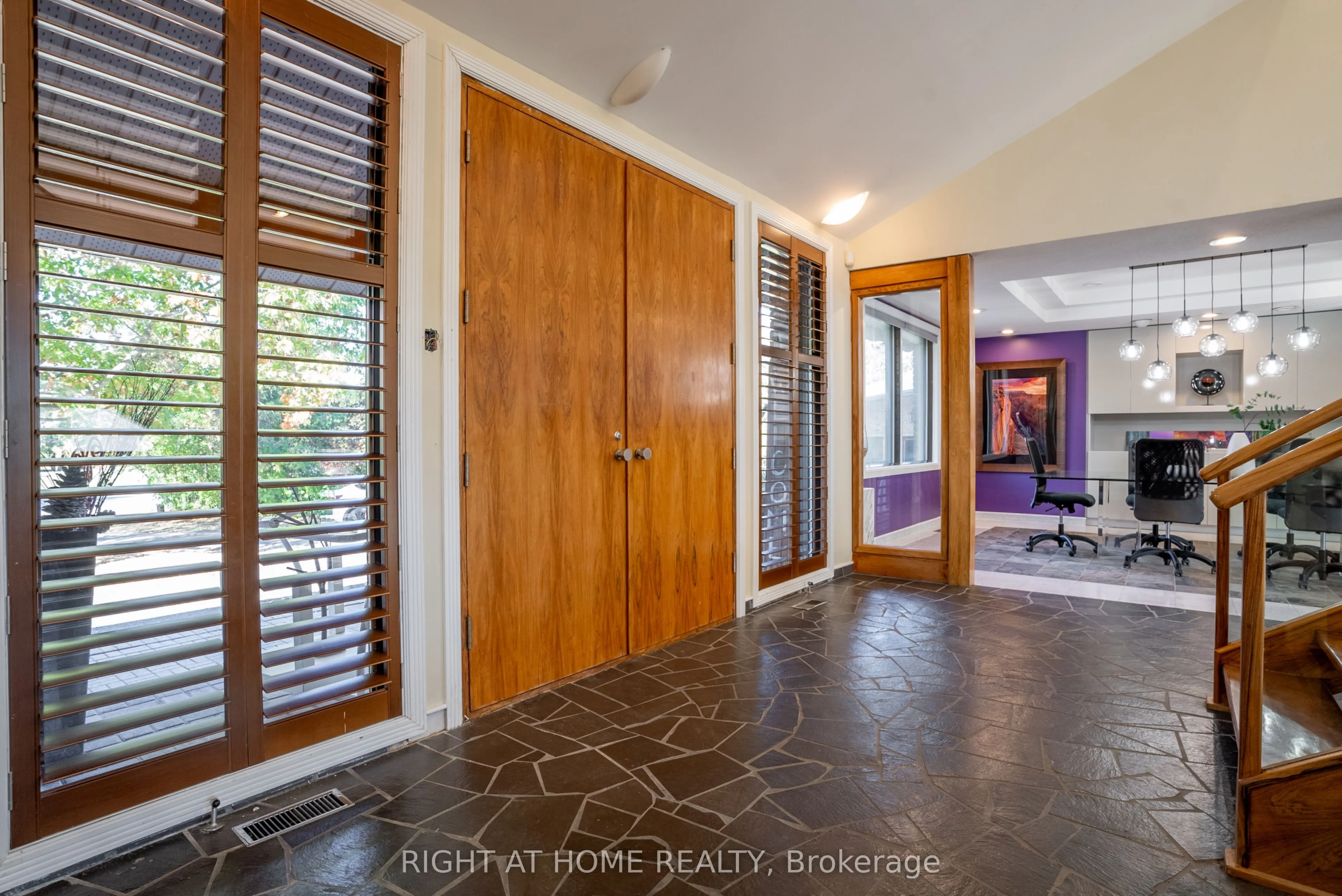 5 Burnt Tree Court