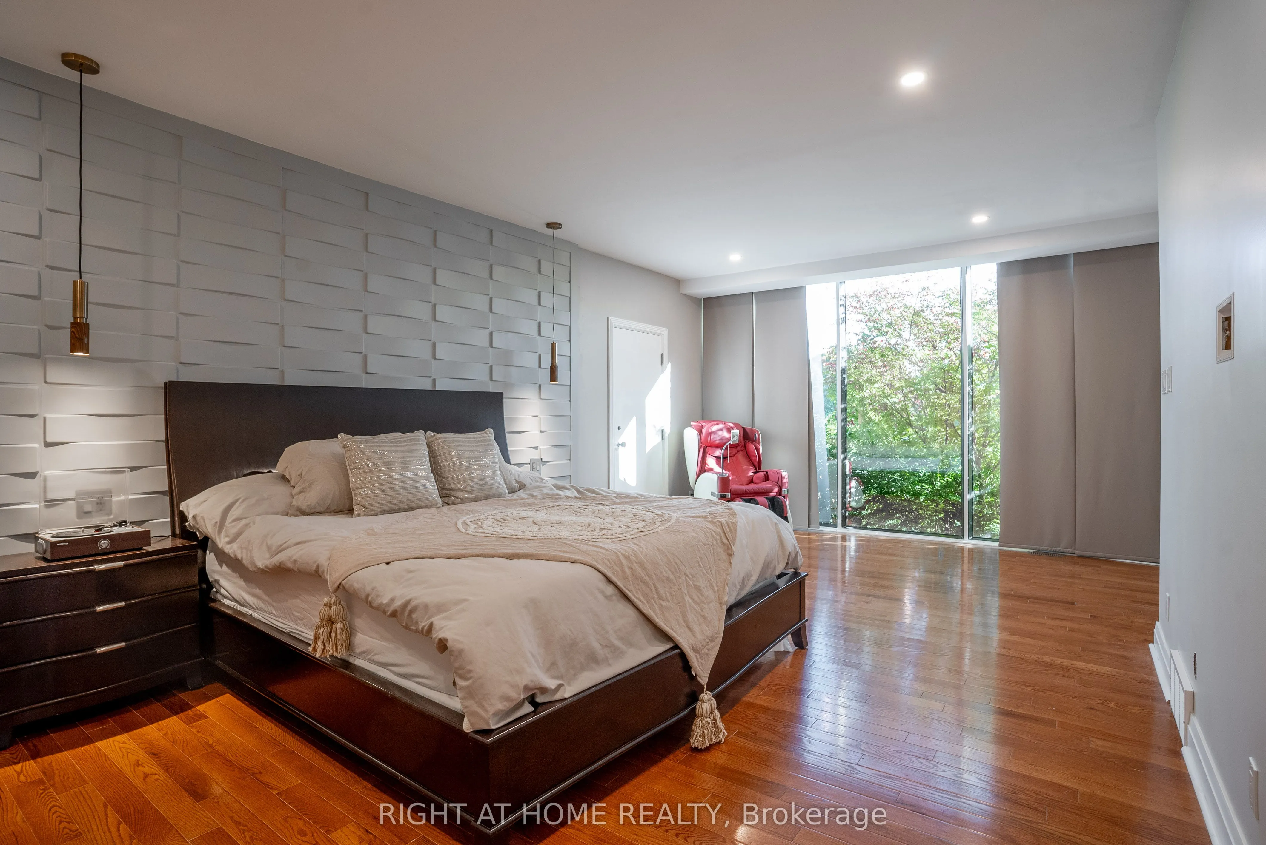5 Burnt Tree Court