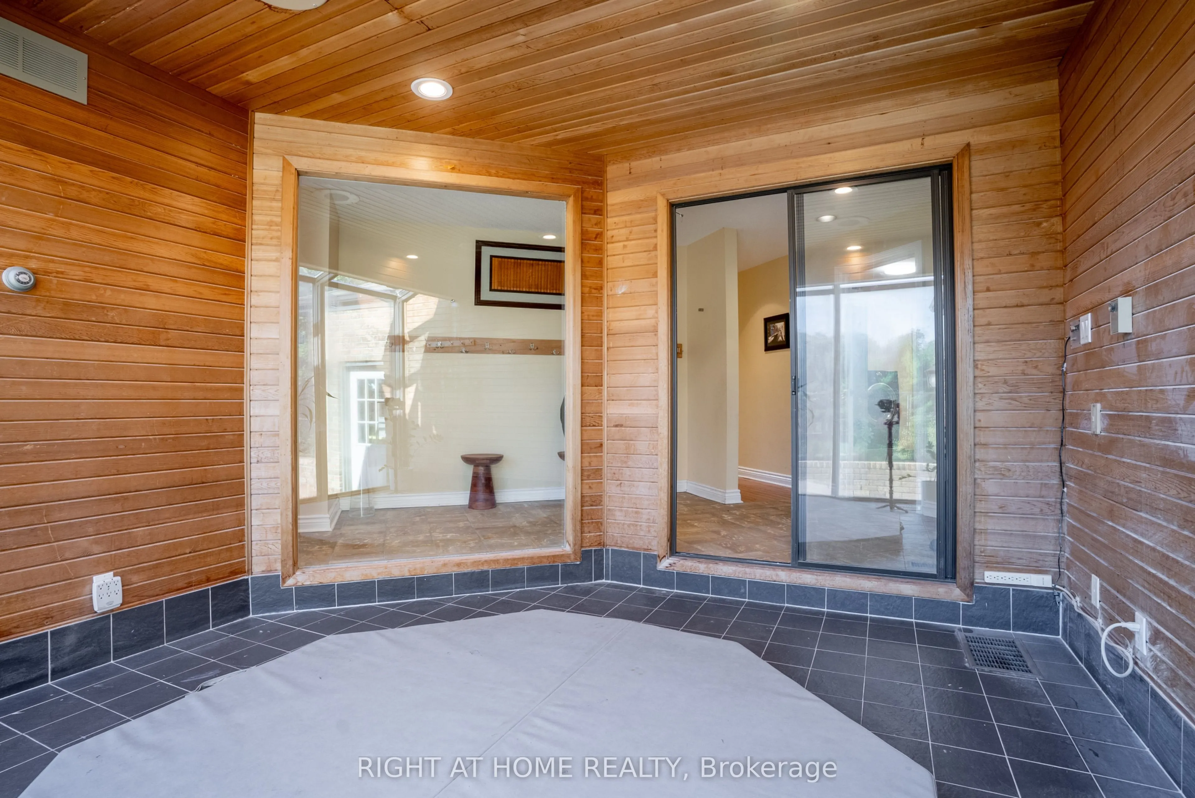 5 Burnt Tree Court