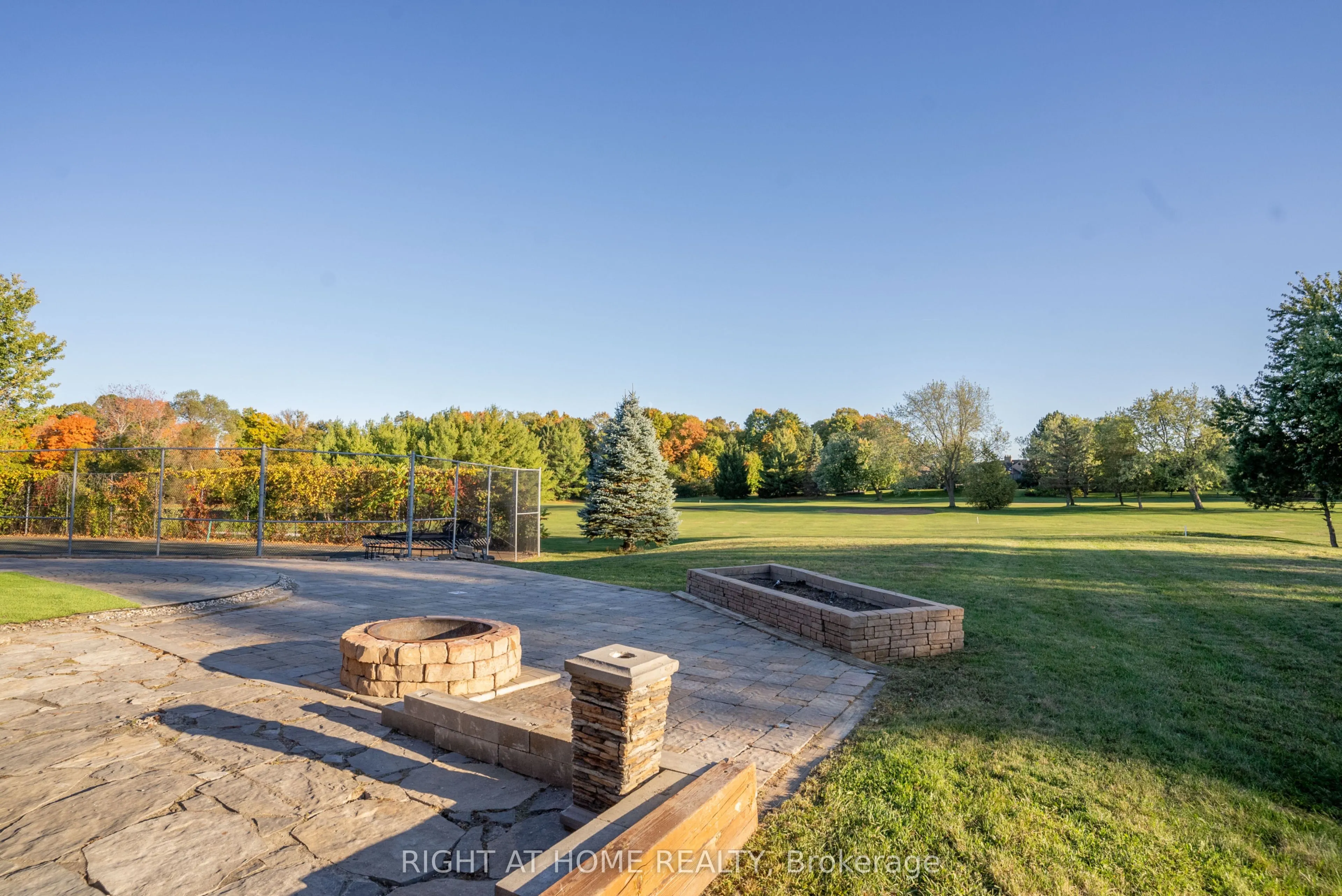 5 Burnt Tree Court