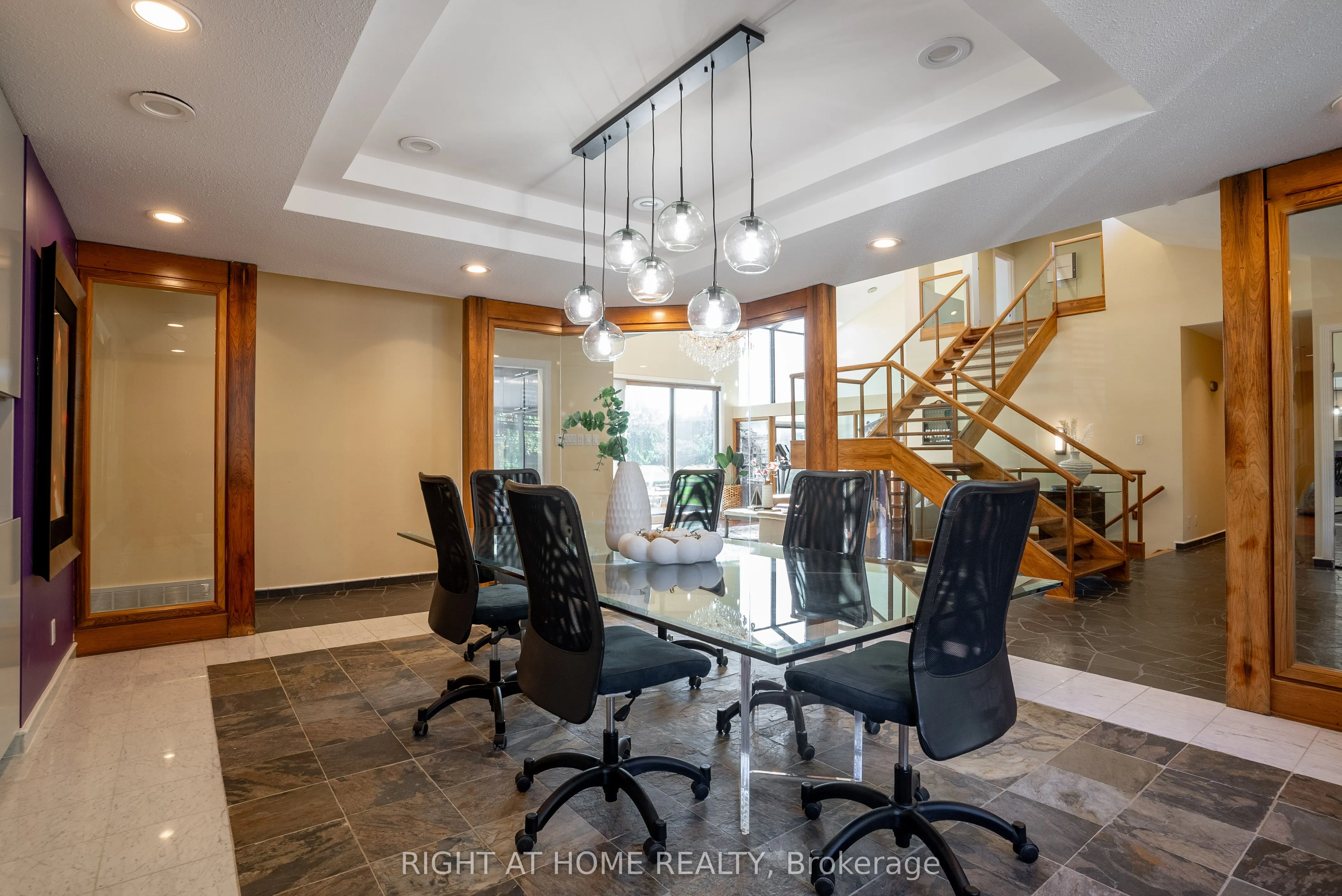 5 Burnt Tree Court