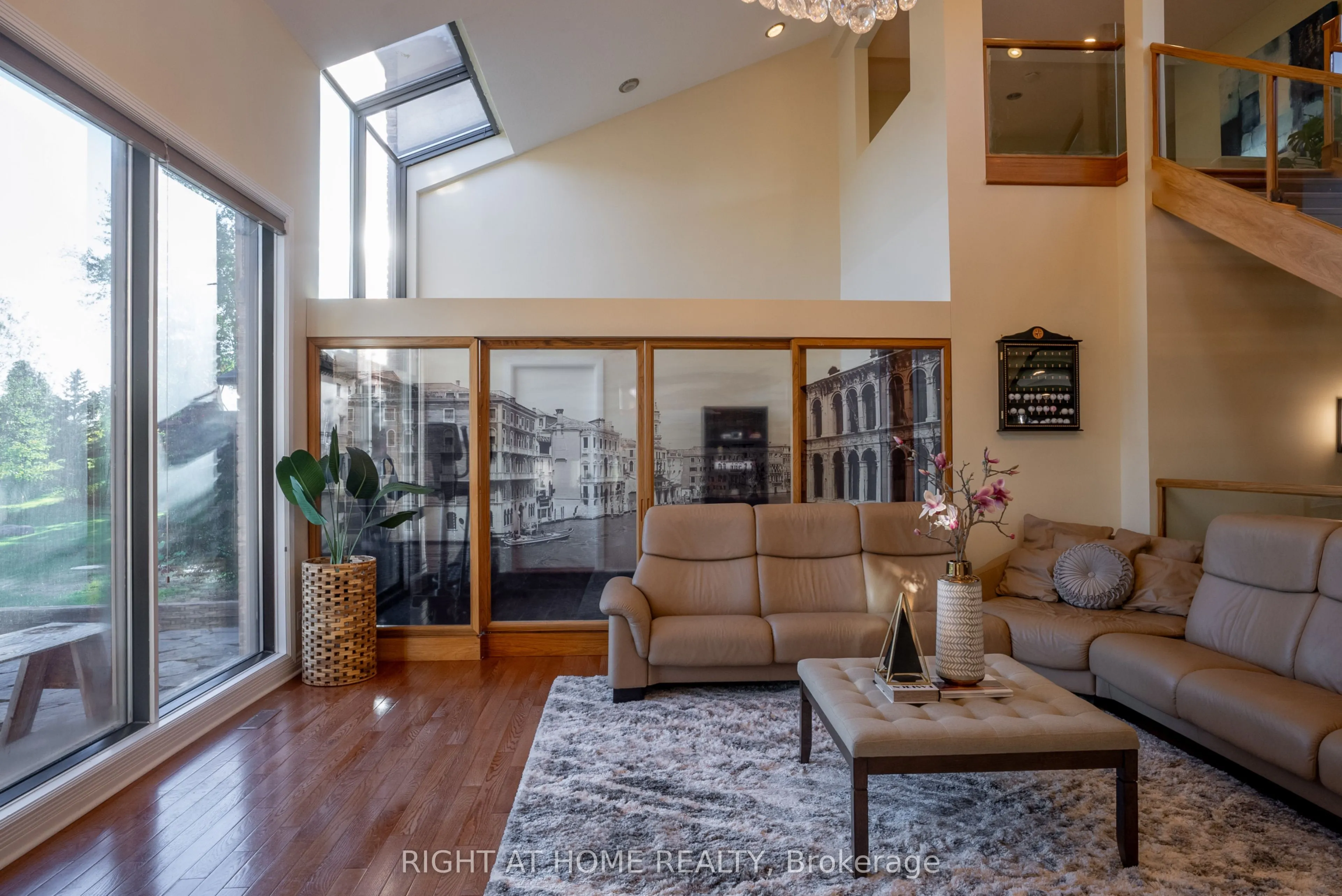 5 Burnt Tree Court